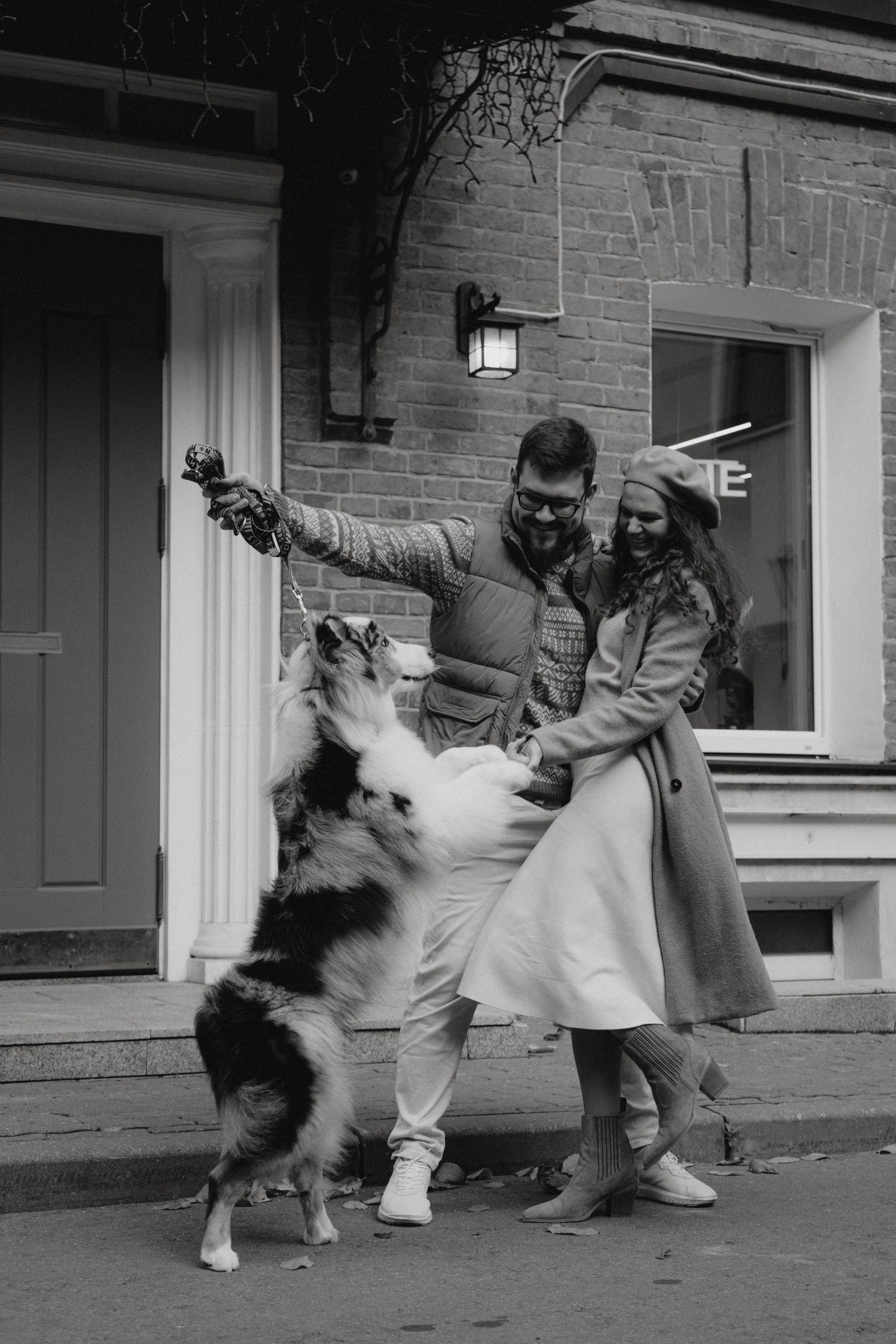 Аня, Влад и Джонни