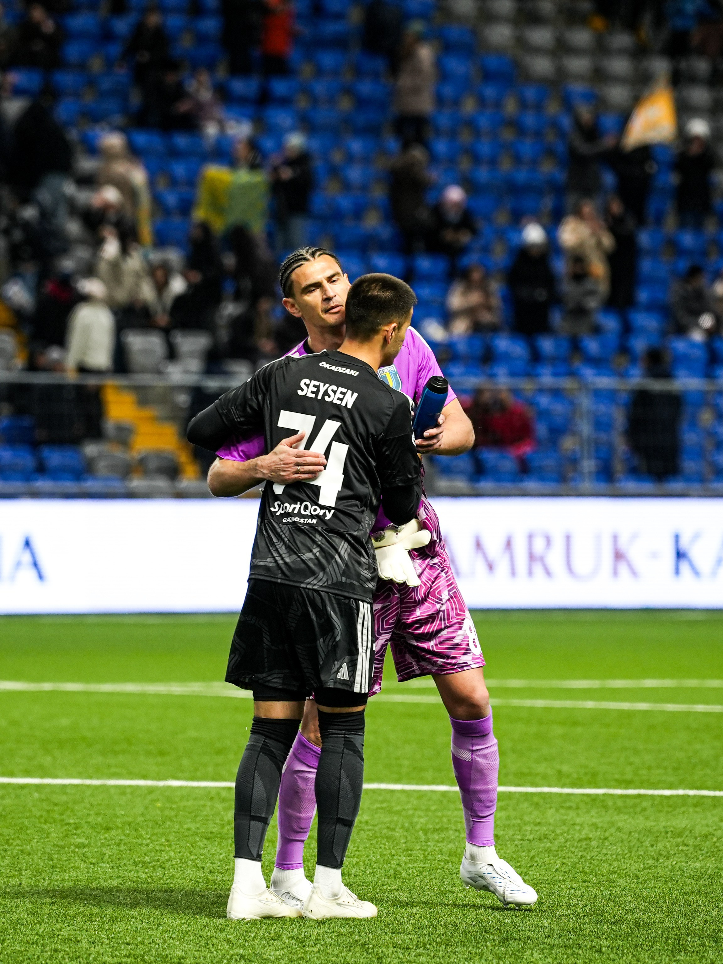 FC ASTANA. Здравствуйте Меня зовут Берден Ансар, Я профессиональный фотограф