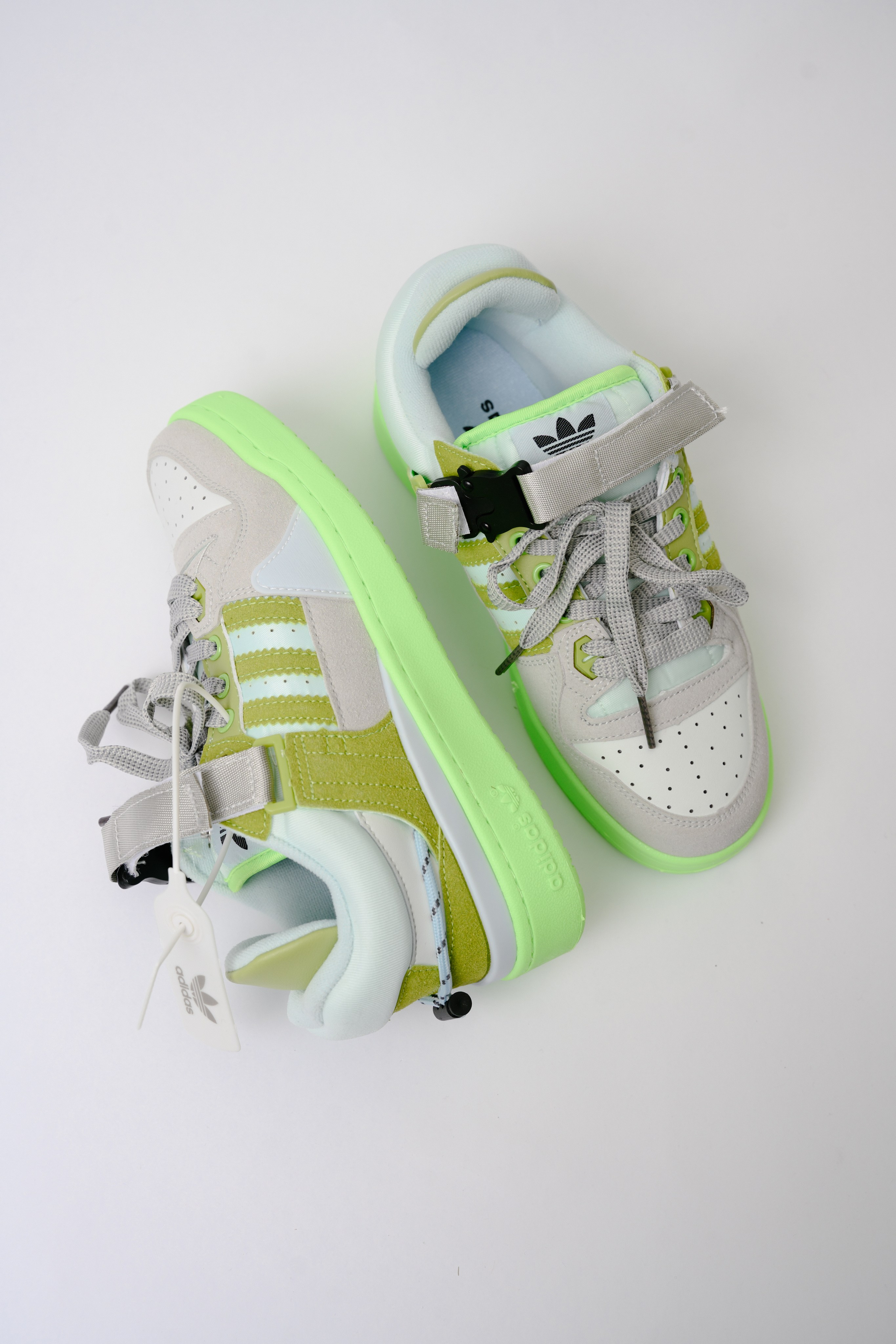 Кроссовки для wb. Фотограф в Красноярске