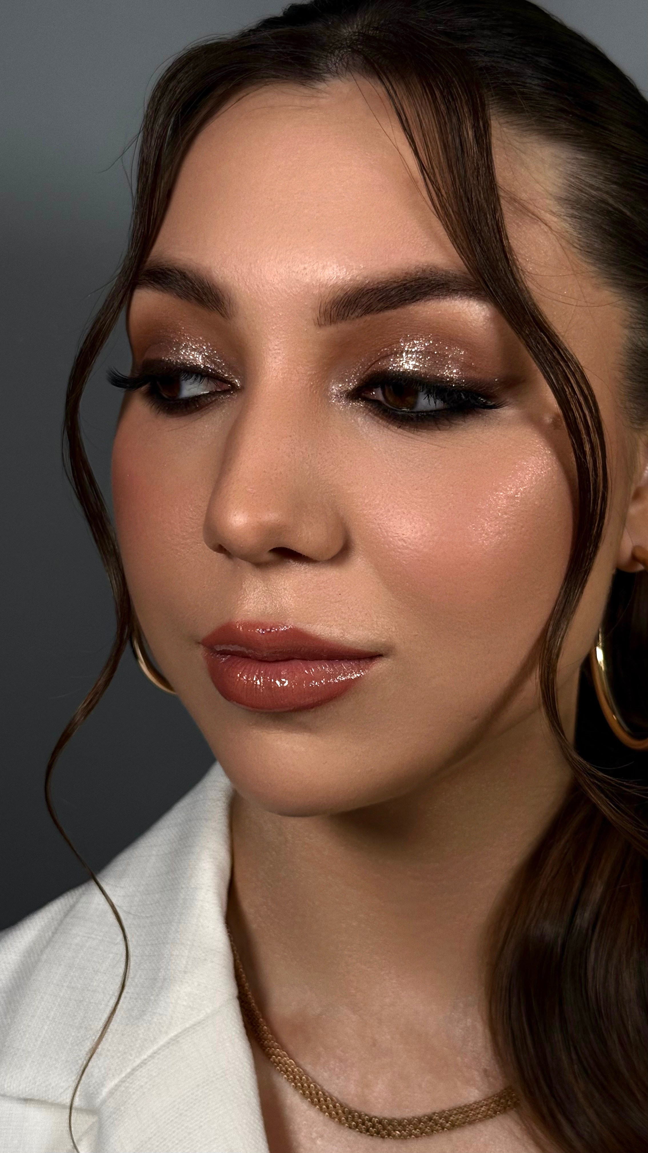 Образы. Студия визажистов, стилистов по прическам, бровистов и мастеров по ресницам