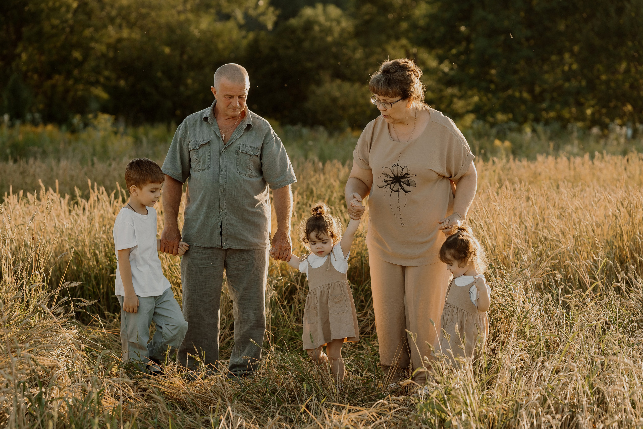 Съемка с внуками. Свадебный и индивидуальный фотограф в Суворове Клюева Мария