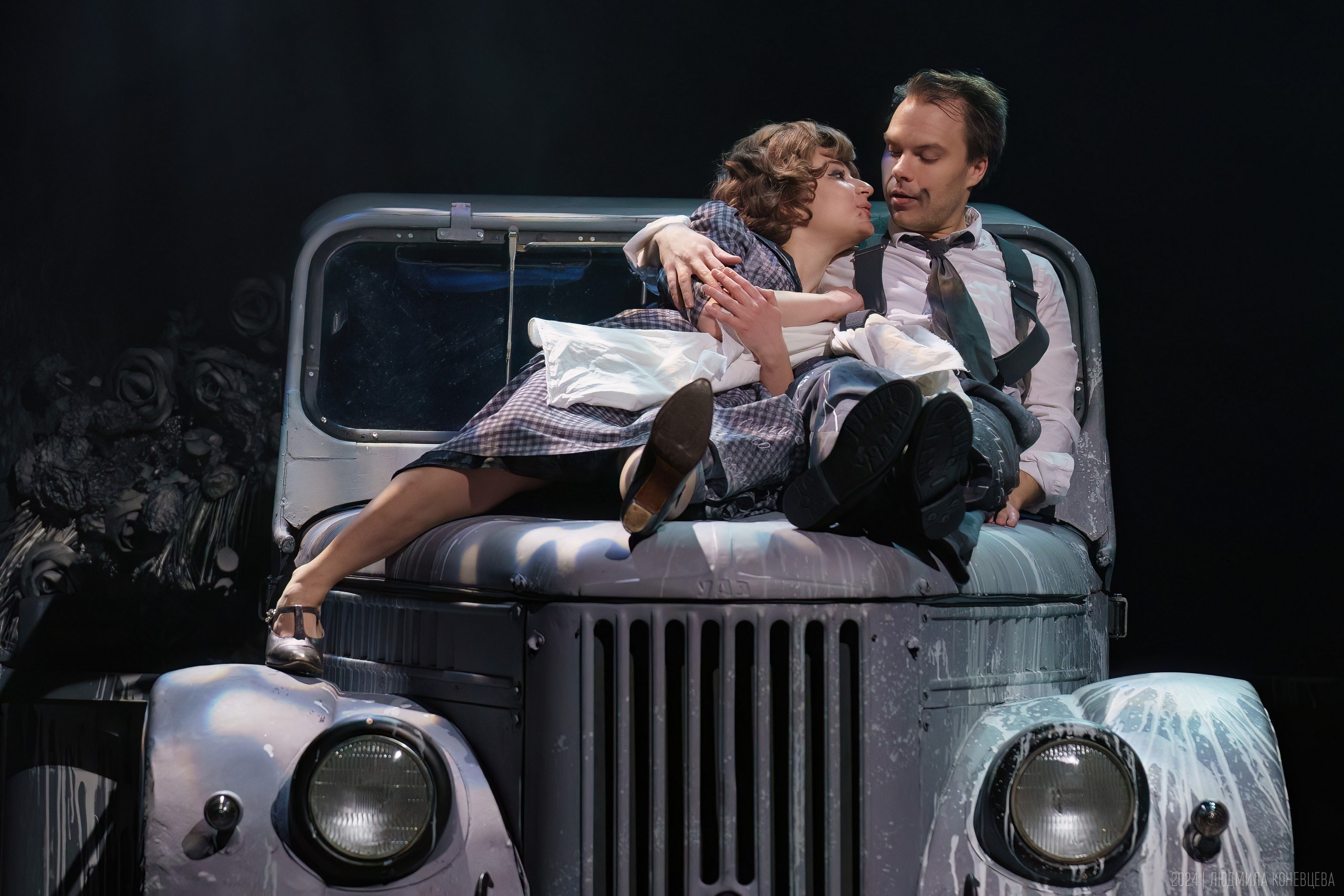 «Свет­лые души, или О том, как на­пи­сать рас­сказ», режиссер Михаил Крылов, Мастерская Петра Фоменко. Театральная фотография