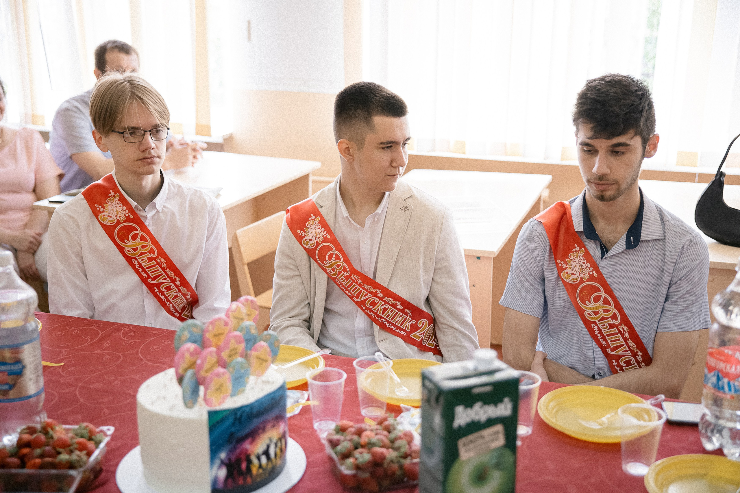 Последний звонок — линейка. Свадебный фотограф Роман Еремеев