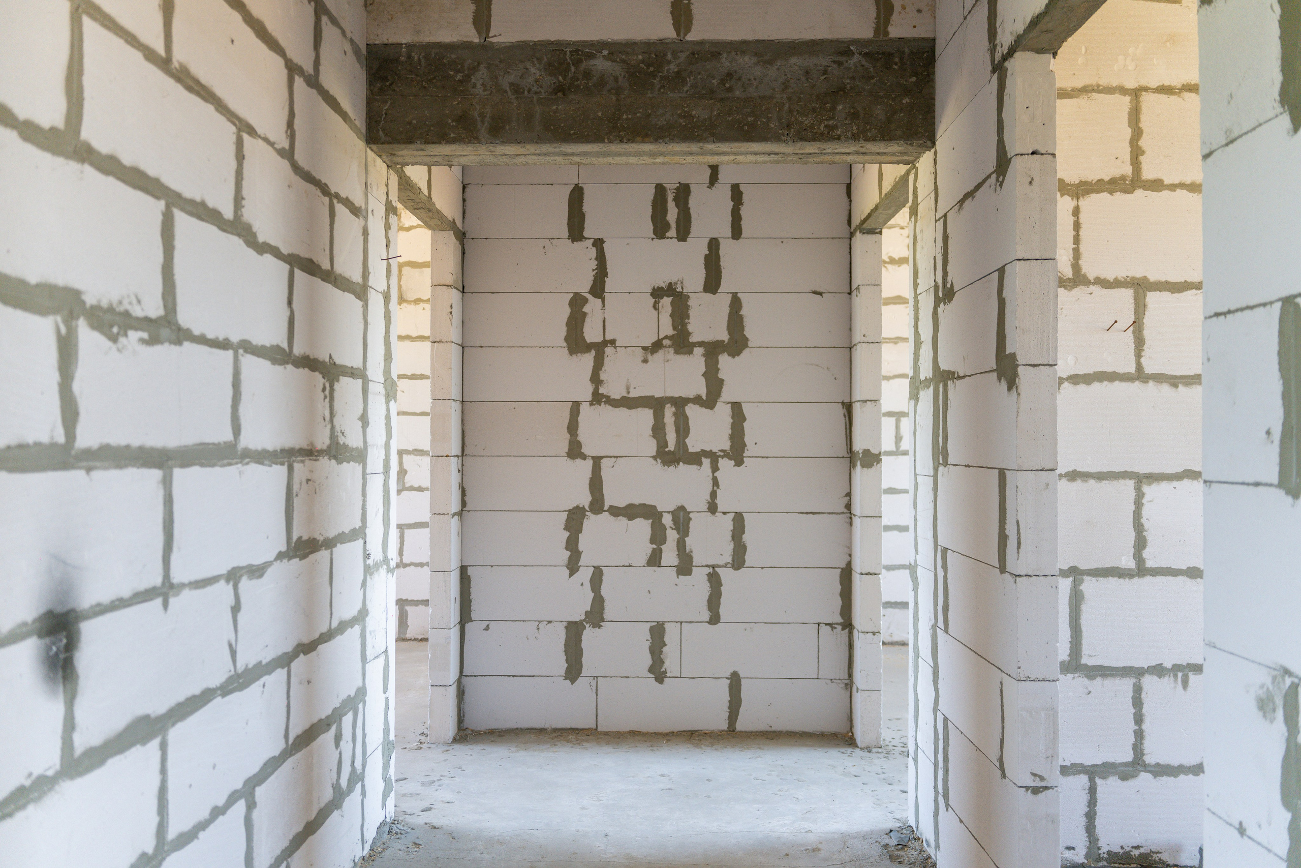 Внутри дома 