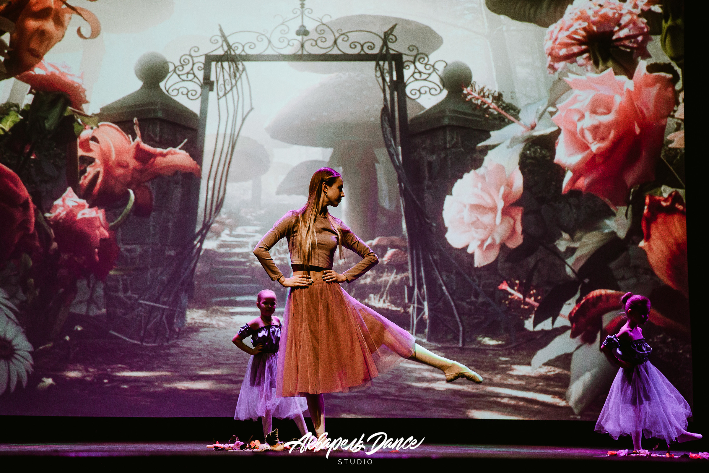 Алиса в стране чудес. Свадебный Семейный Репортажный фотограф в Москве