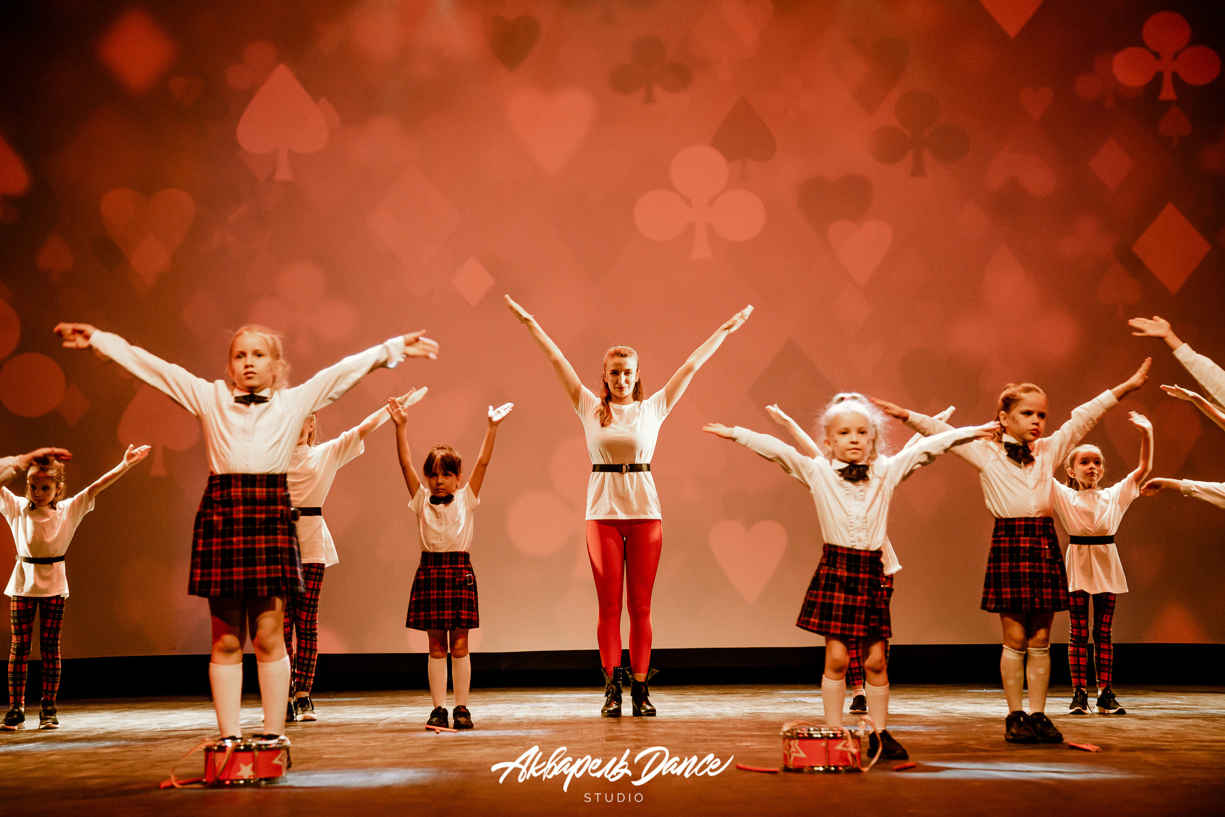 Алиса в стране чудес. Свадебный Семейный Репортажный фотограф в Москве