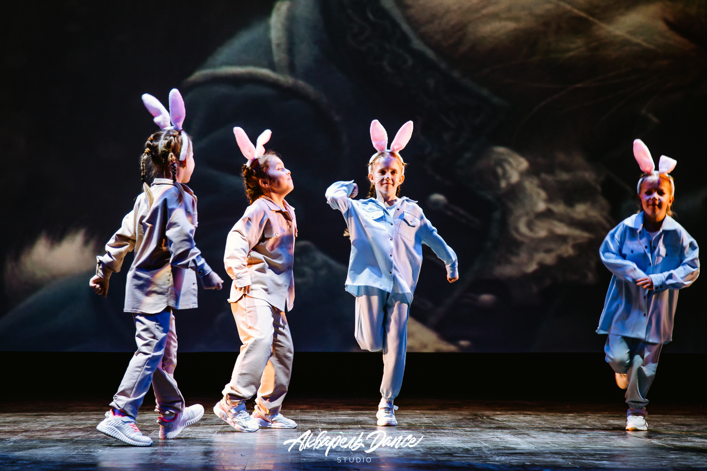 Алиса в стране чудес. Свадебный Семейный Репортажный фотограф в Москве