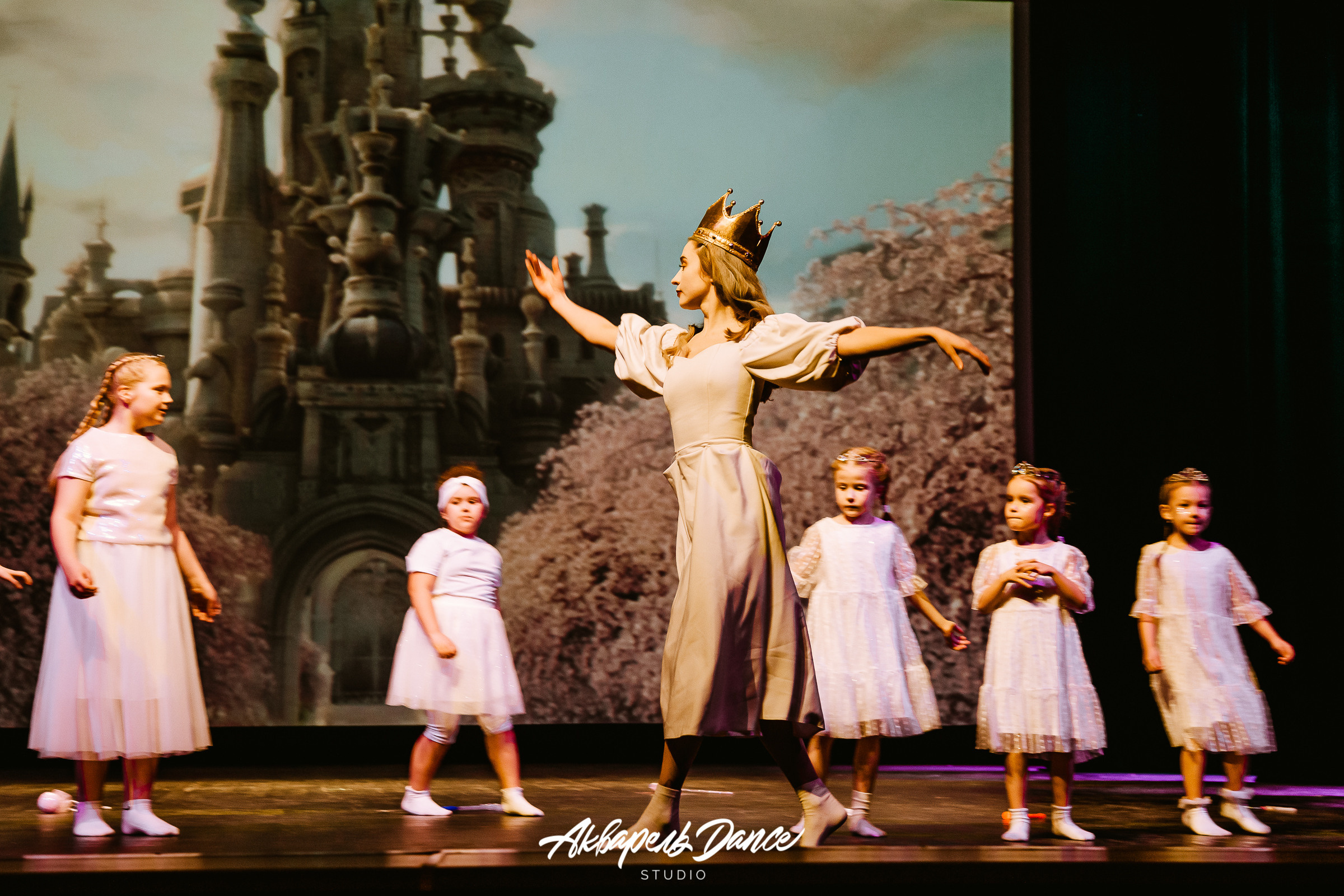 Алиса в стране чудес. Свадебный Семейный Репортажный фотограф в Москве