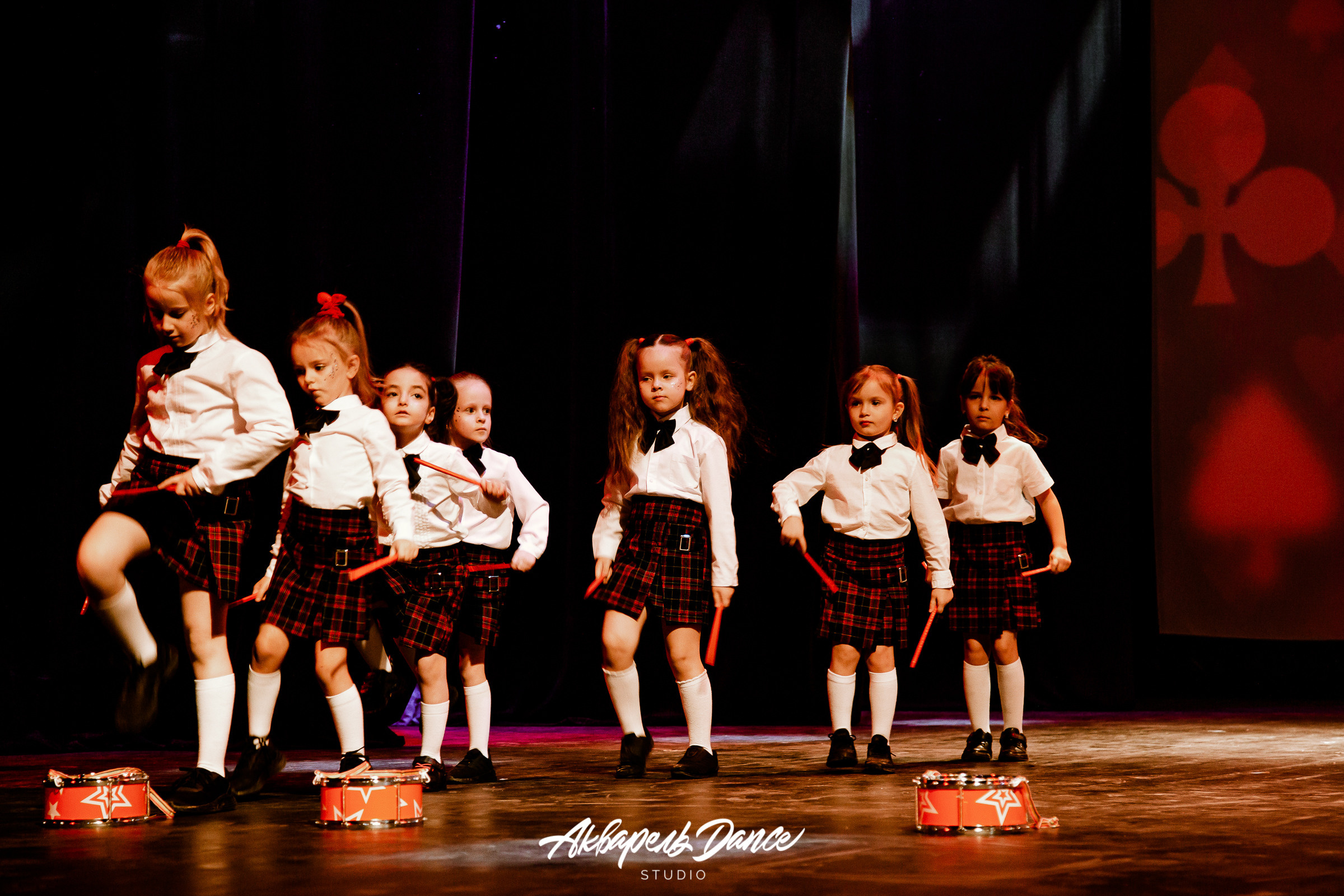 Алиса в стране чудес. Свадебный Семейный Репортажный фотограф в Москве