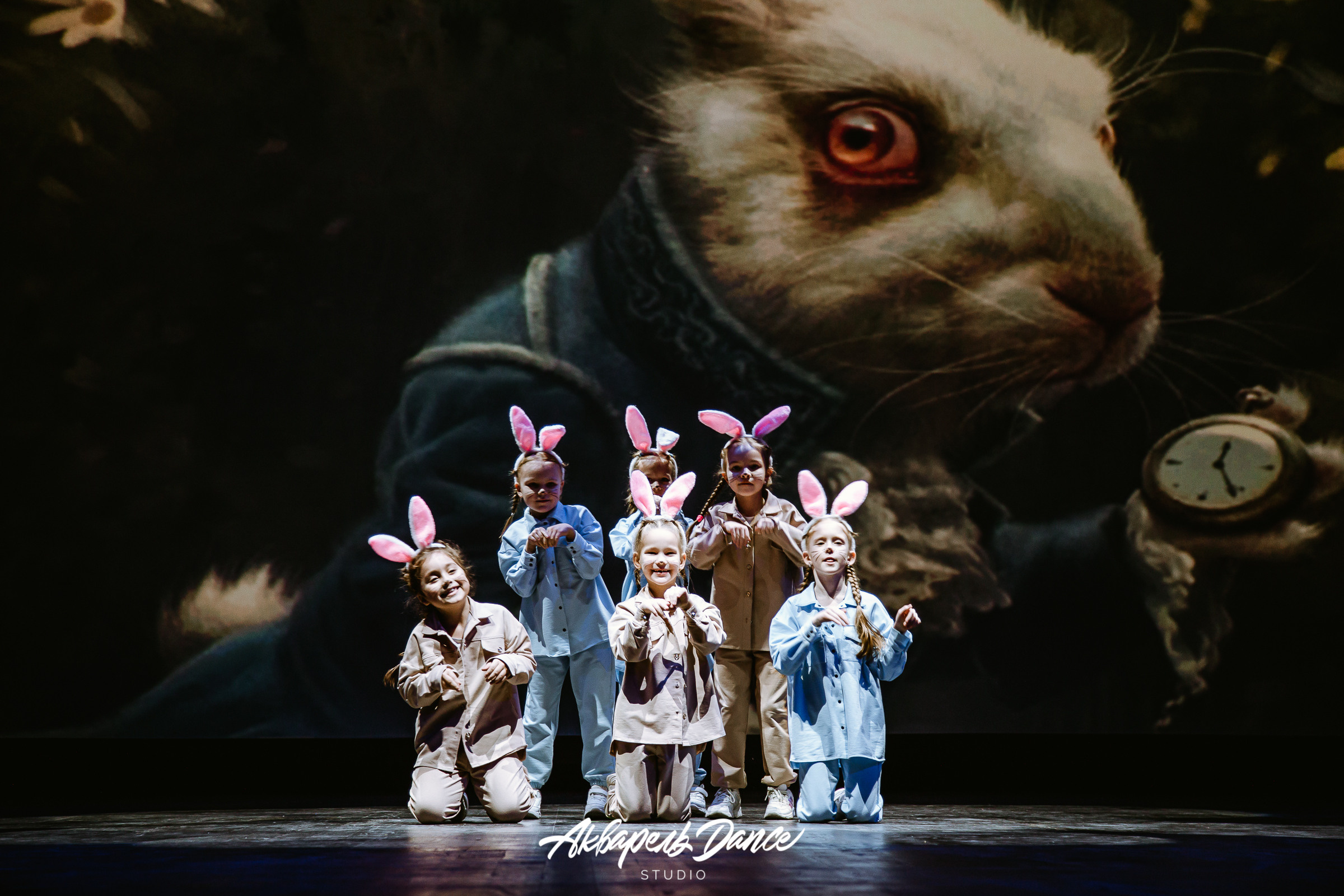 Алиса в стране чудес. Свадебный Семейный Репортажный фотограф в Москве