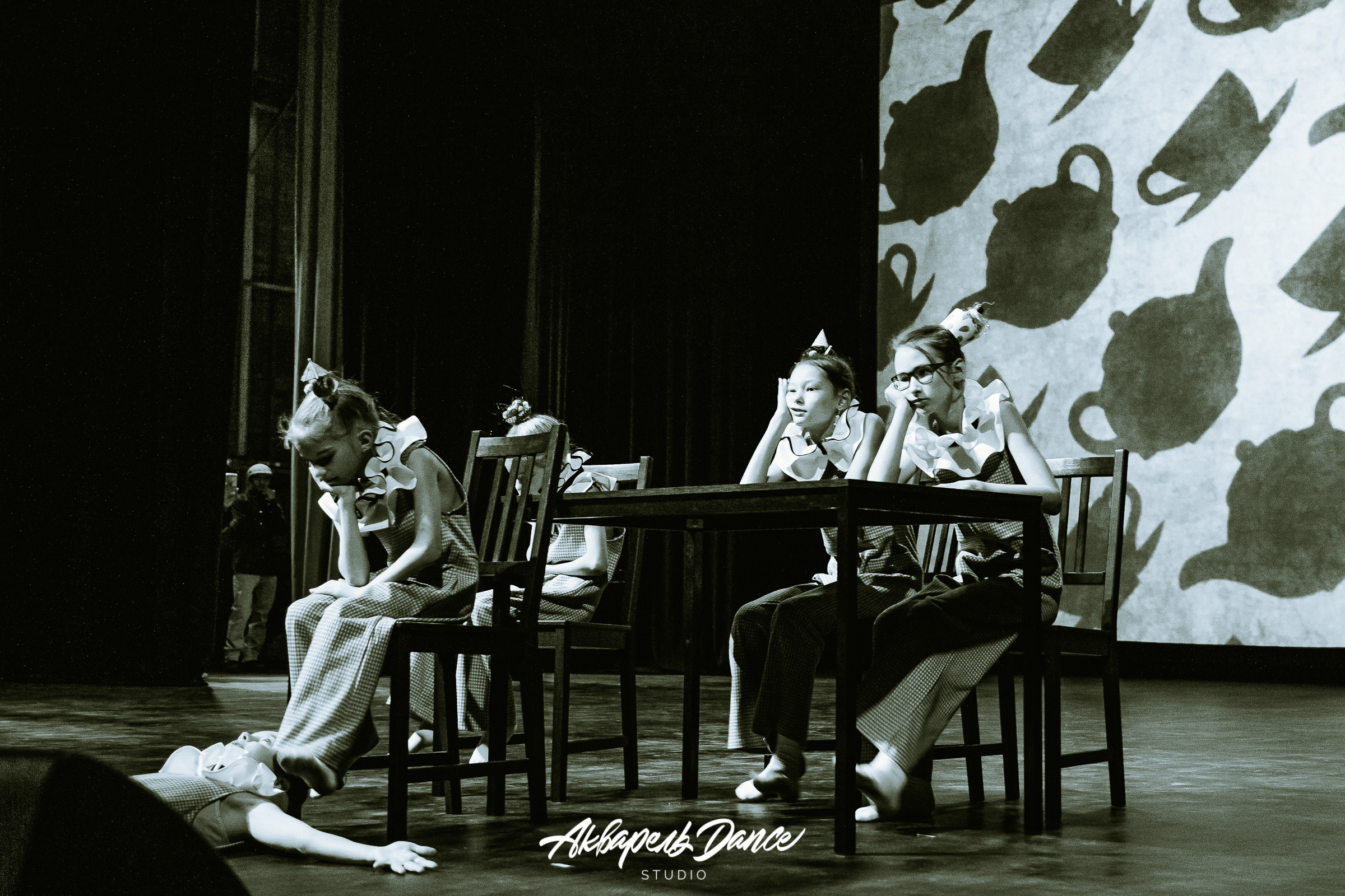 Алиса в стране чудес. Свадебный Семейный Репортажный фотограф в Москве