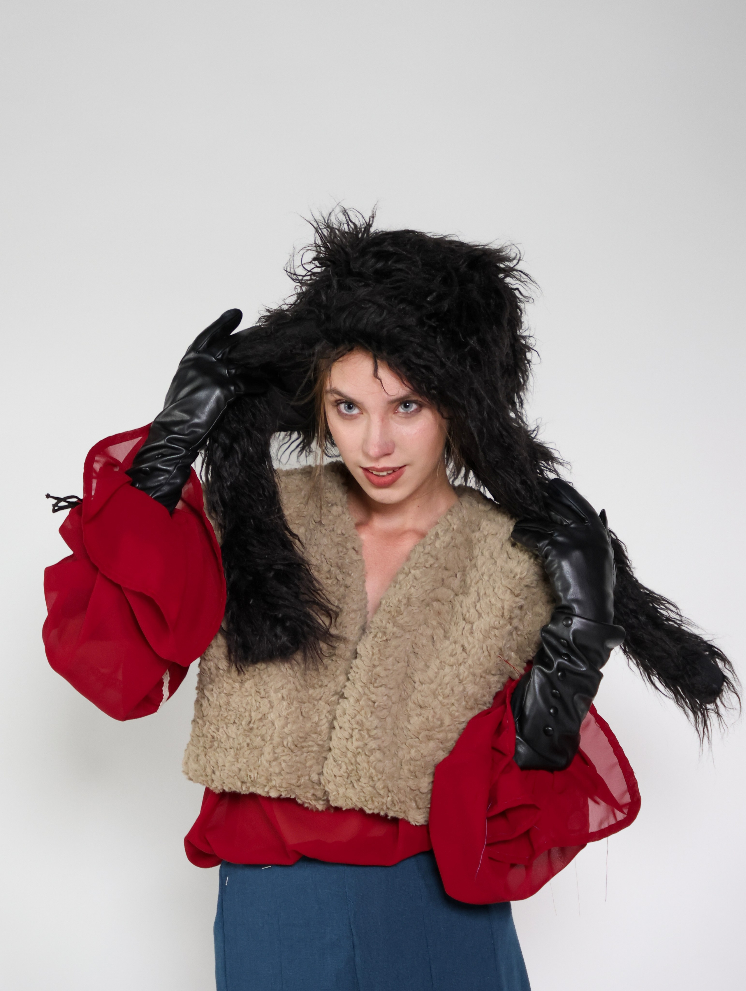 Ретро коммерция. Костюмер, художник кино и телевидения в спб