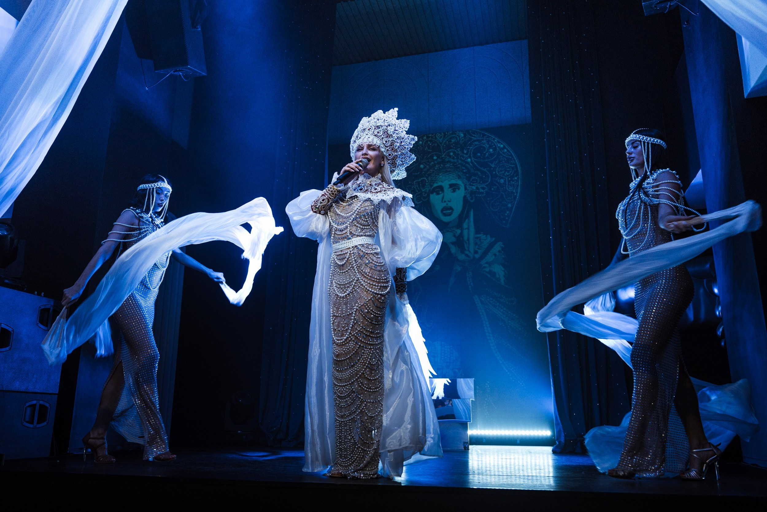 12 сентября (пятница) Премьера шоу-программы «Русские сезоны». BENUAR Restaurant