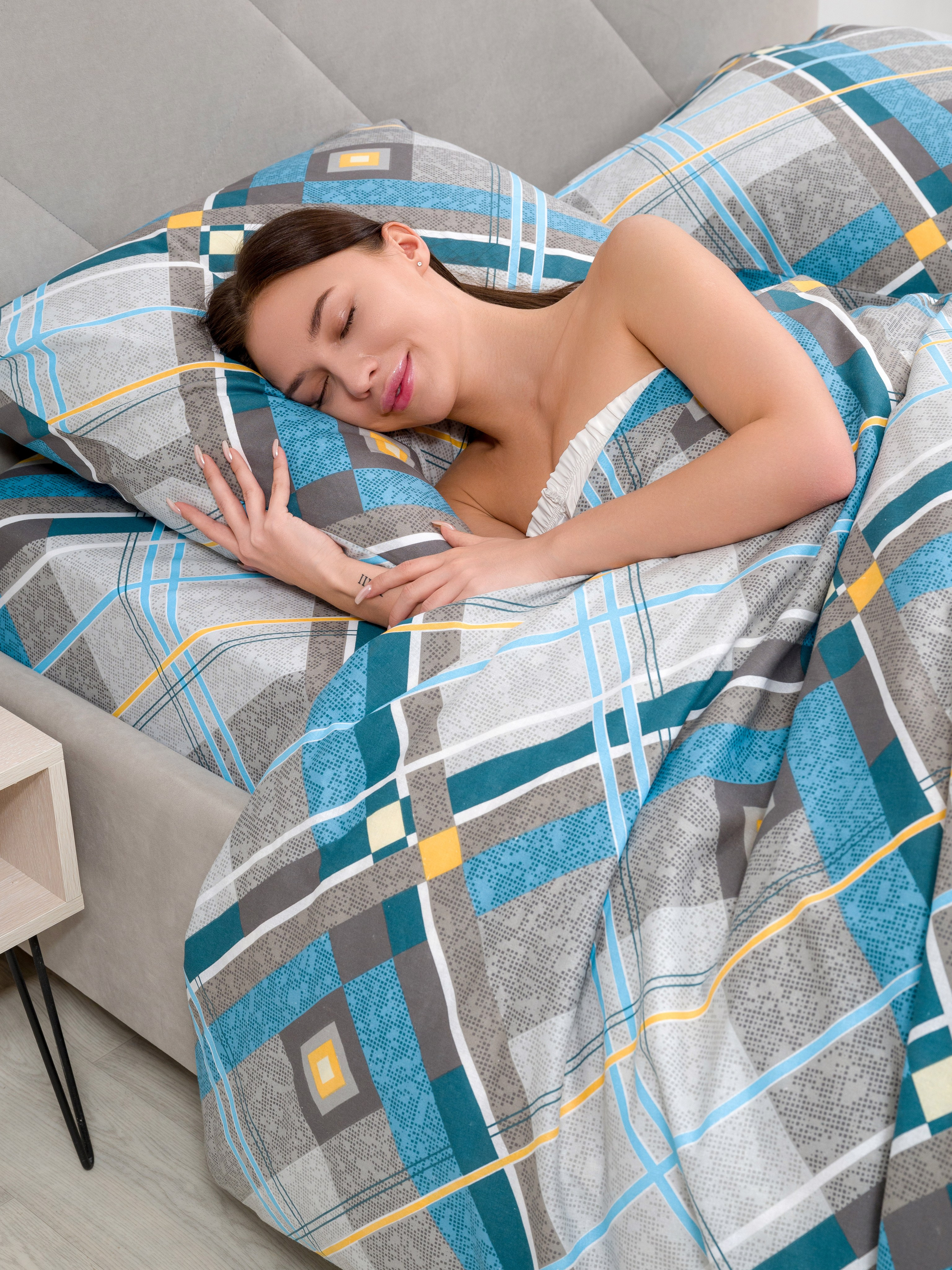 Съемка в студии «Изюм». Фотограф для маркетплейсов в г. Иваново Клещенок Юлия