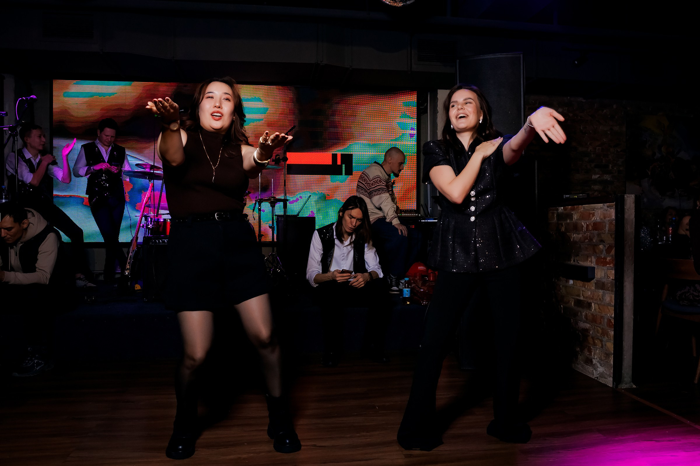 Chechil Pub на Жарокова-Chechil Жарокова. Репортажный фотограф в Алматы Каюпов Сержан