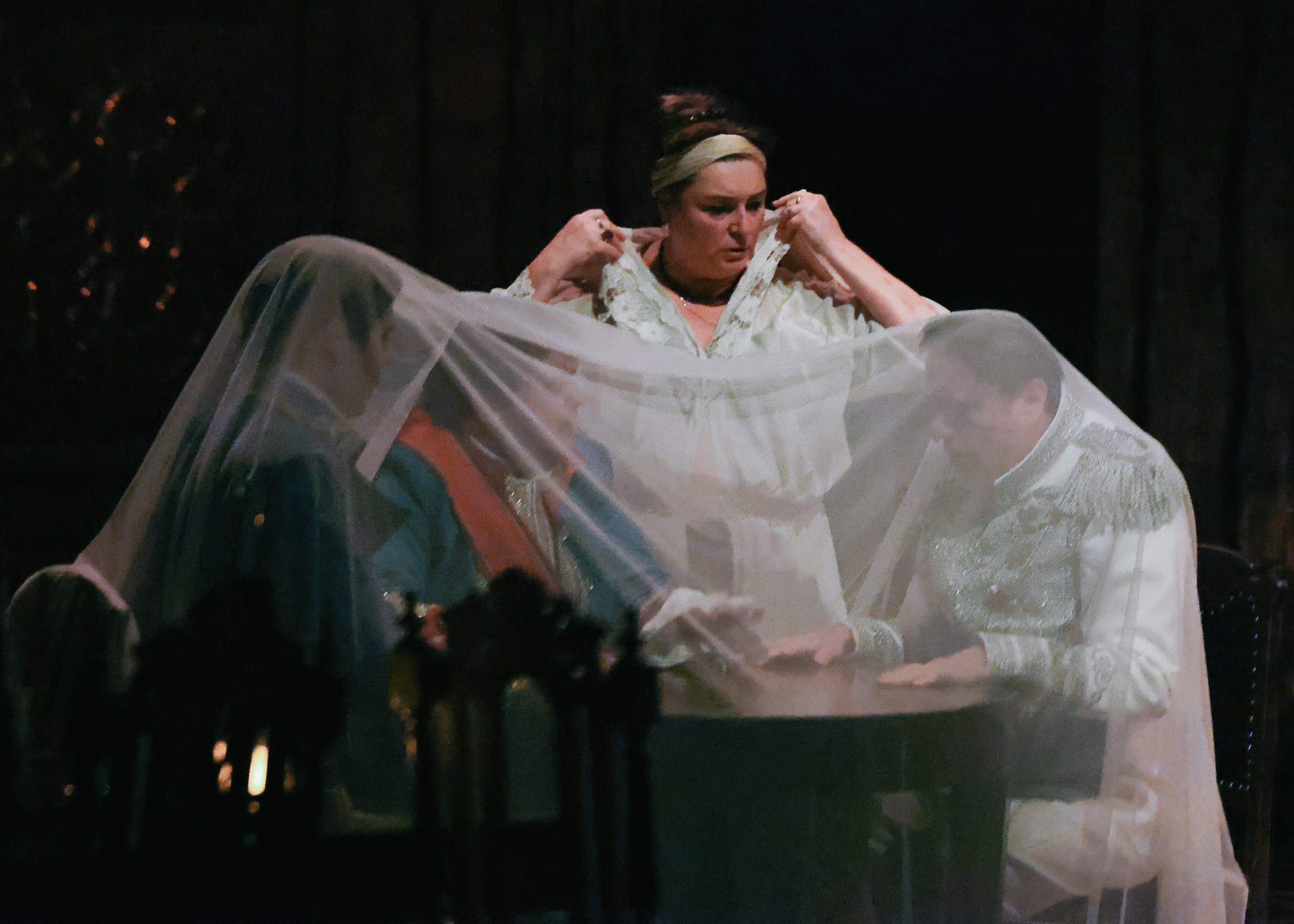 Весёлая женщина. Театр Эрмитаж. Репортажный, архитектурный, театральный и файн-арт фотограф Лена Мельникова в Москве