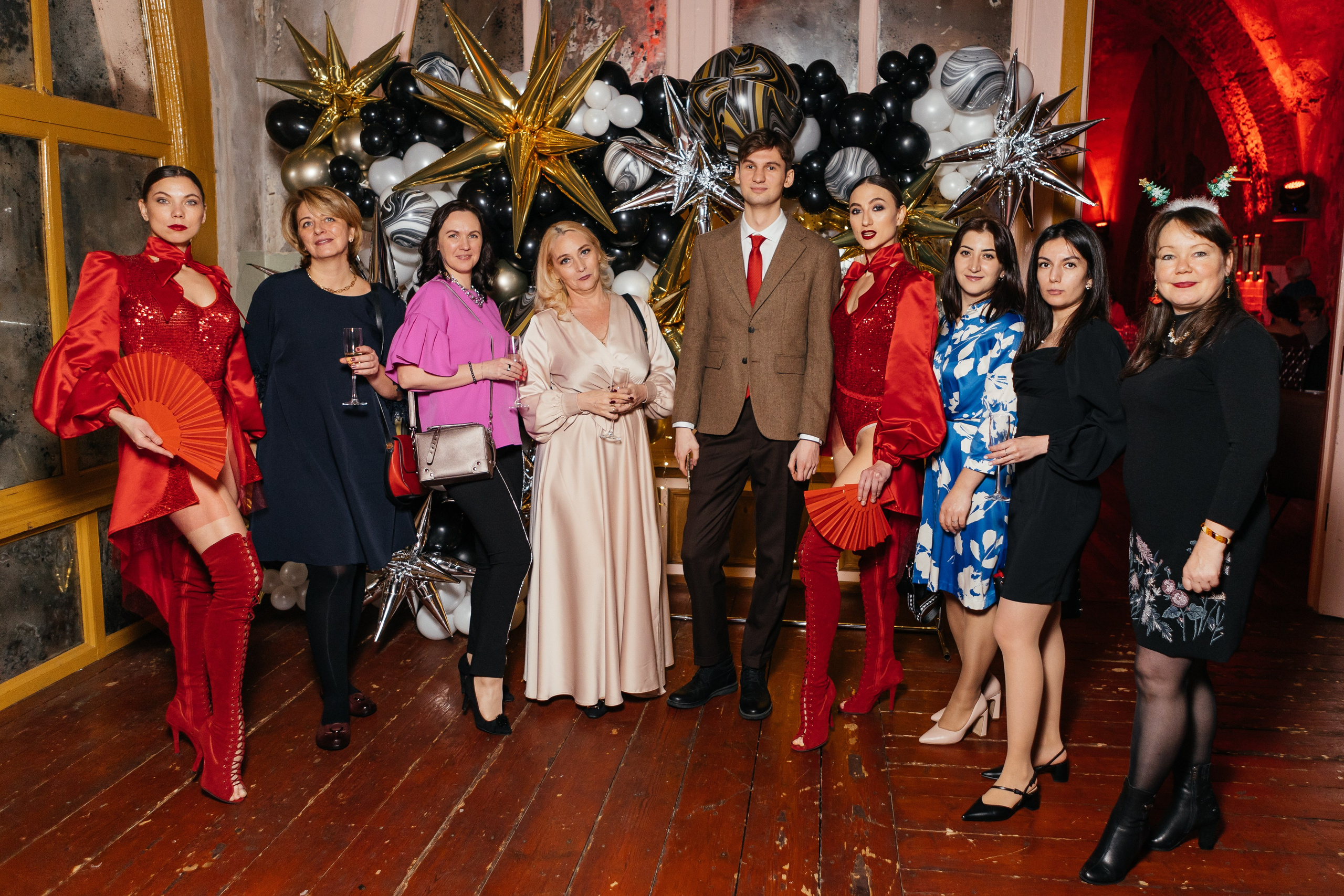 Снимал репортаж для «Газпром нефть», Газстройпром, Росатом, ОЗОН, Мегафон, ВТБ, Т-Банк, Unilever, Материа Медика Холдинг. Фотограф Serg-Epic — Сергей Клепиков