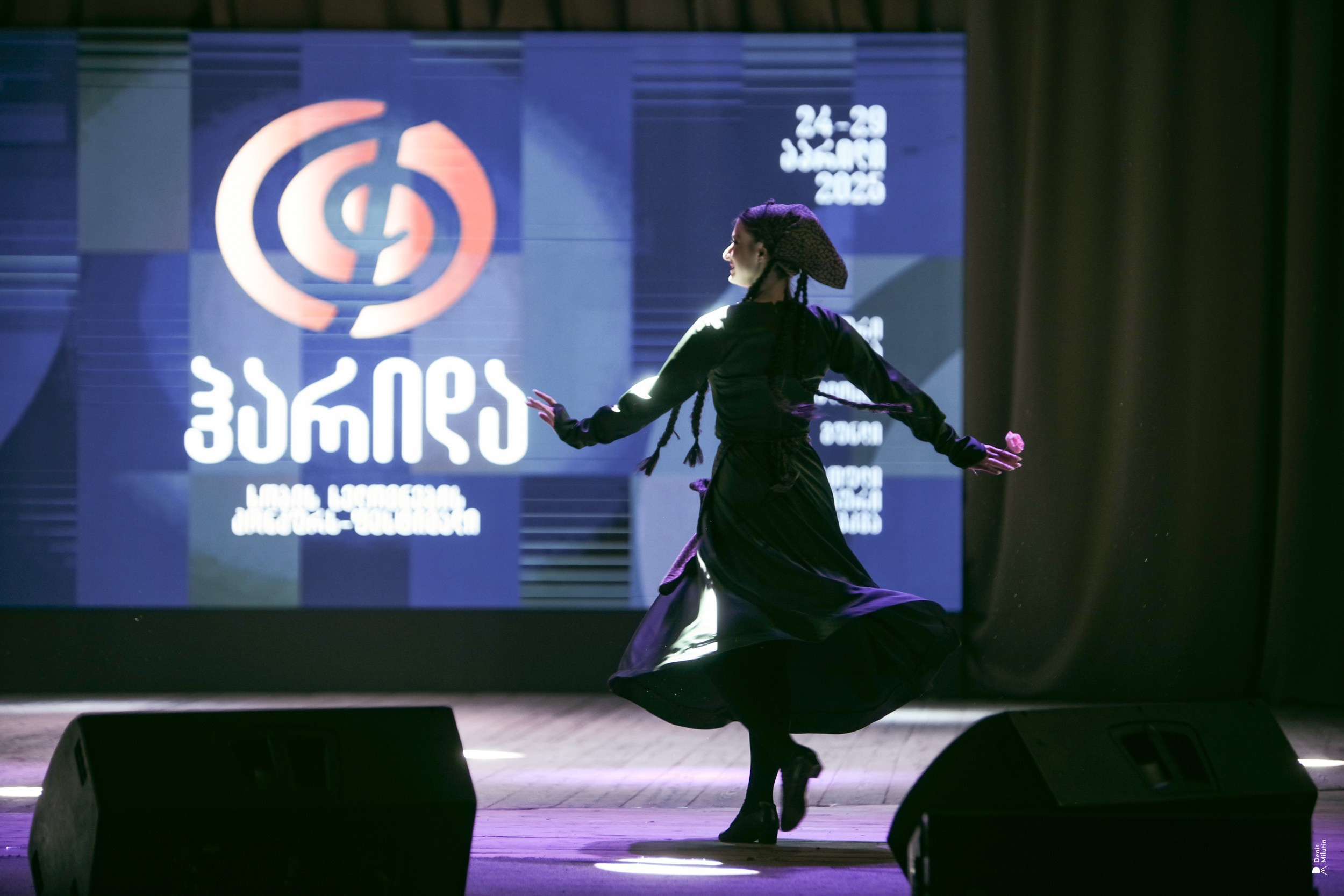 Танцы в Хоби. Портретный фотограф Денис Милютин