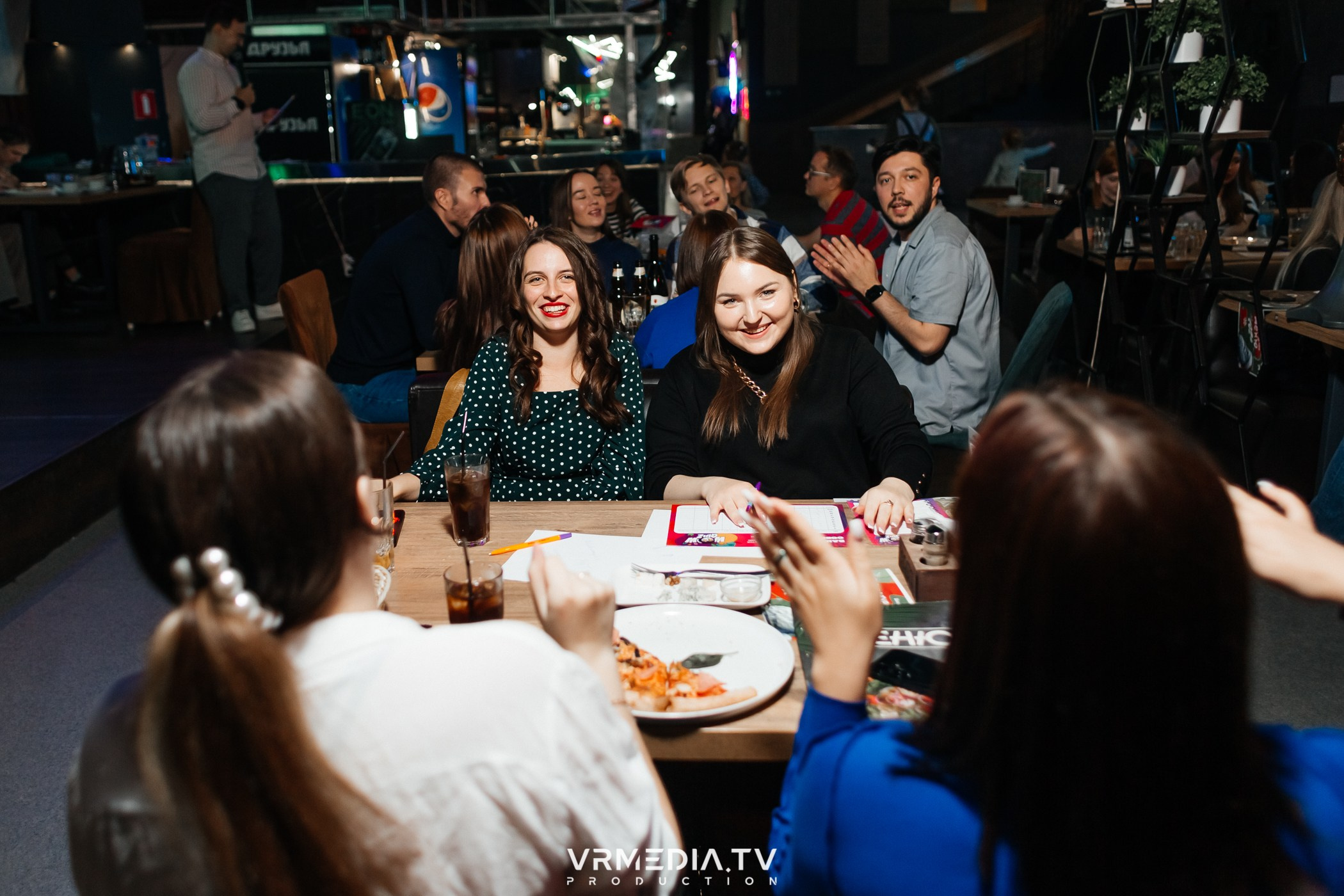 WoW QuiZ в баре «Друзья»