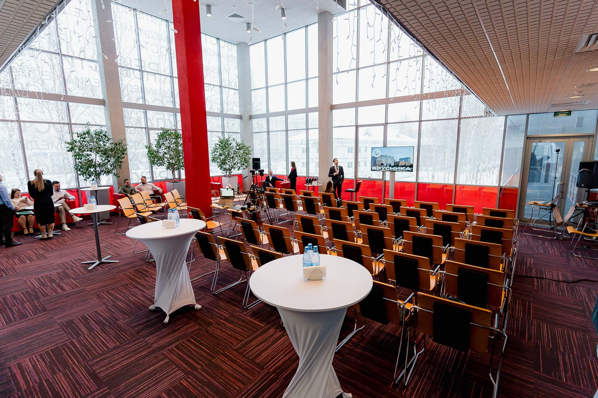 Брусника. Ассоциация партнеров. Сергей Кошкин. Репортажная и ивент-фотография в Сургуте