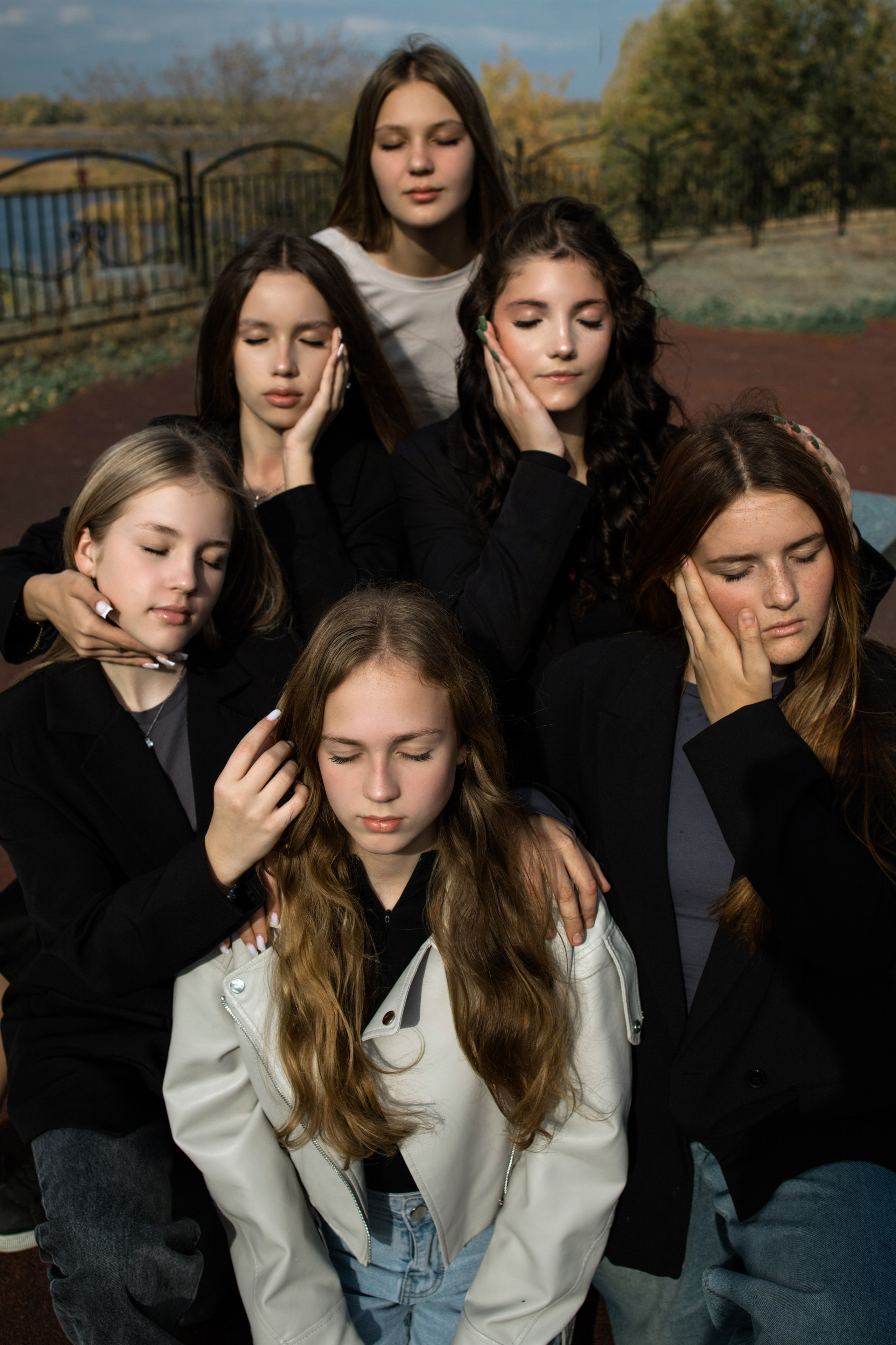 Фотосессия на выпускной альбом 11 класс Саратов. Выпускные альбомы Саратов Энгельс фотограф Титова Ирина