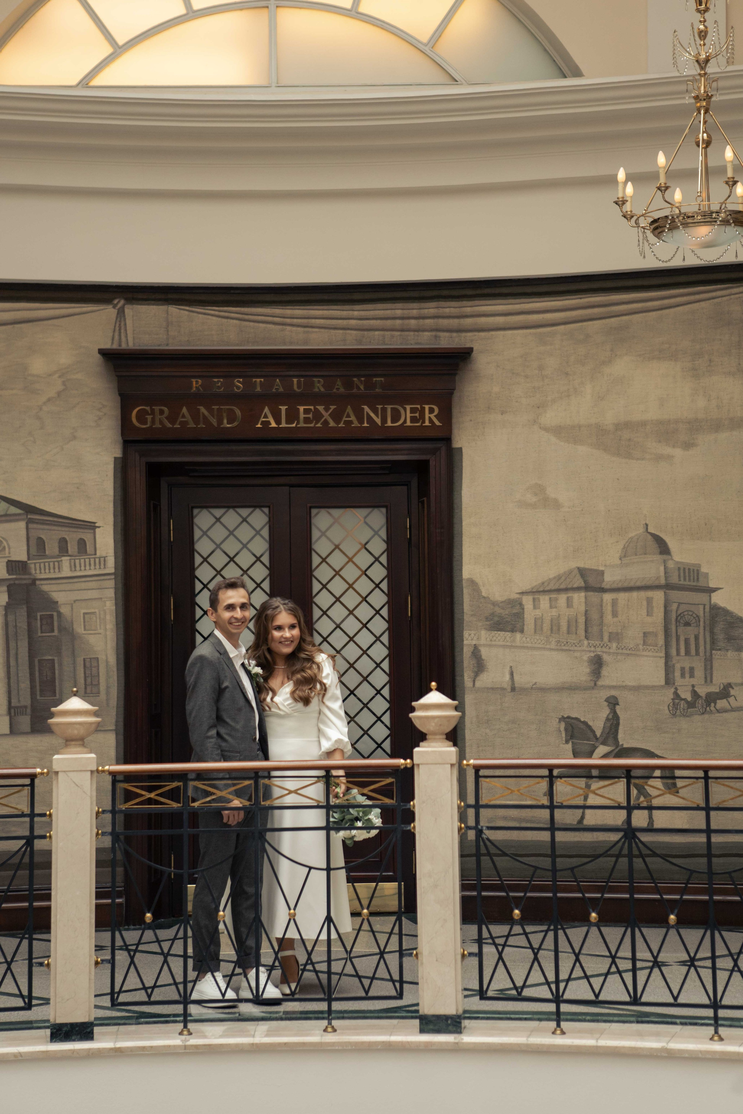 Свадебная фотосессия в Москве в отеле. Фотограф Валерия Горбунова Подольск Бутово Видное Щербинка