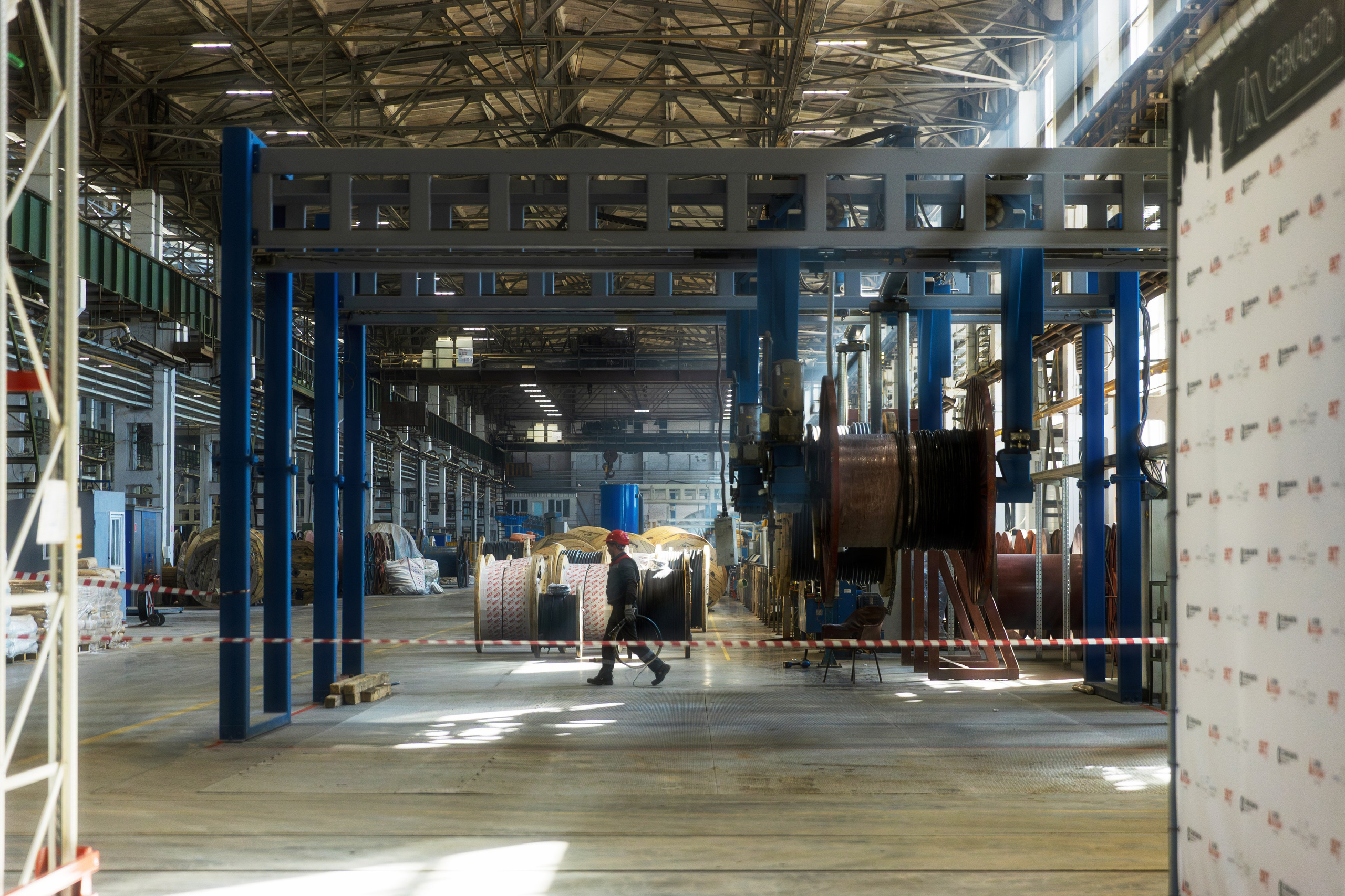 Промышленные фотографии завода Псковэлектросвар | Производство сварочного оборудования