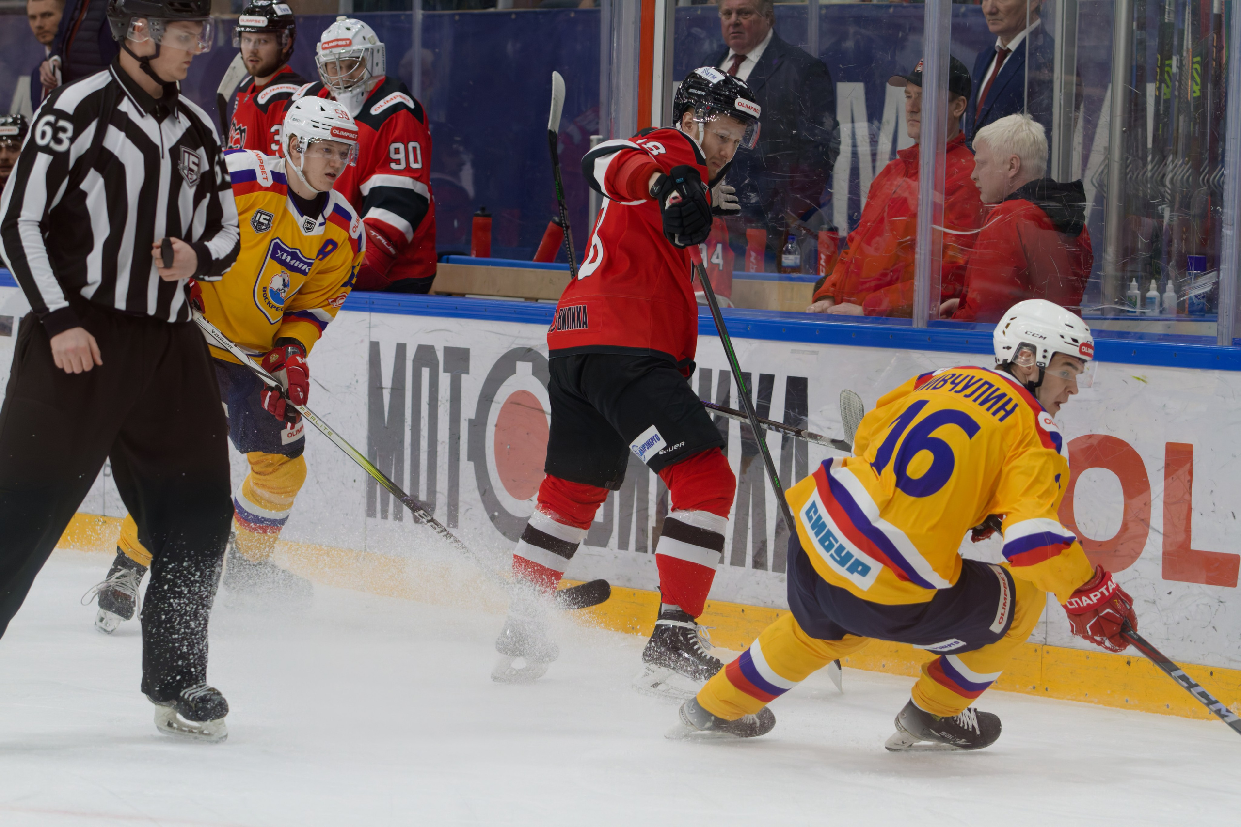 Хоккей. Молот-Химик 12.02.2025. Репортажный и спортивный фотограф в г. Пермь Зильберг Павел