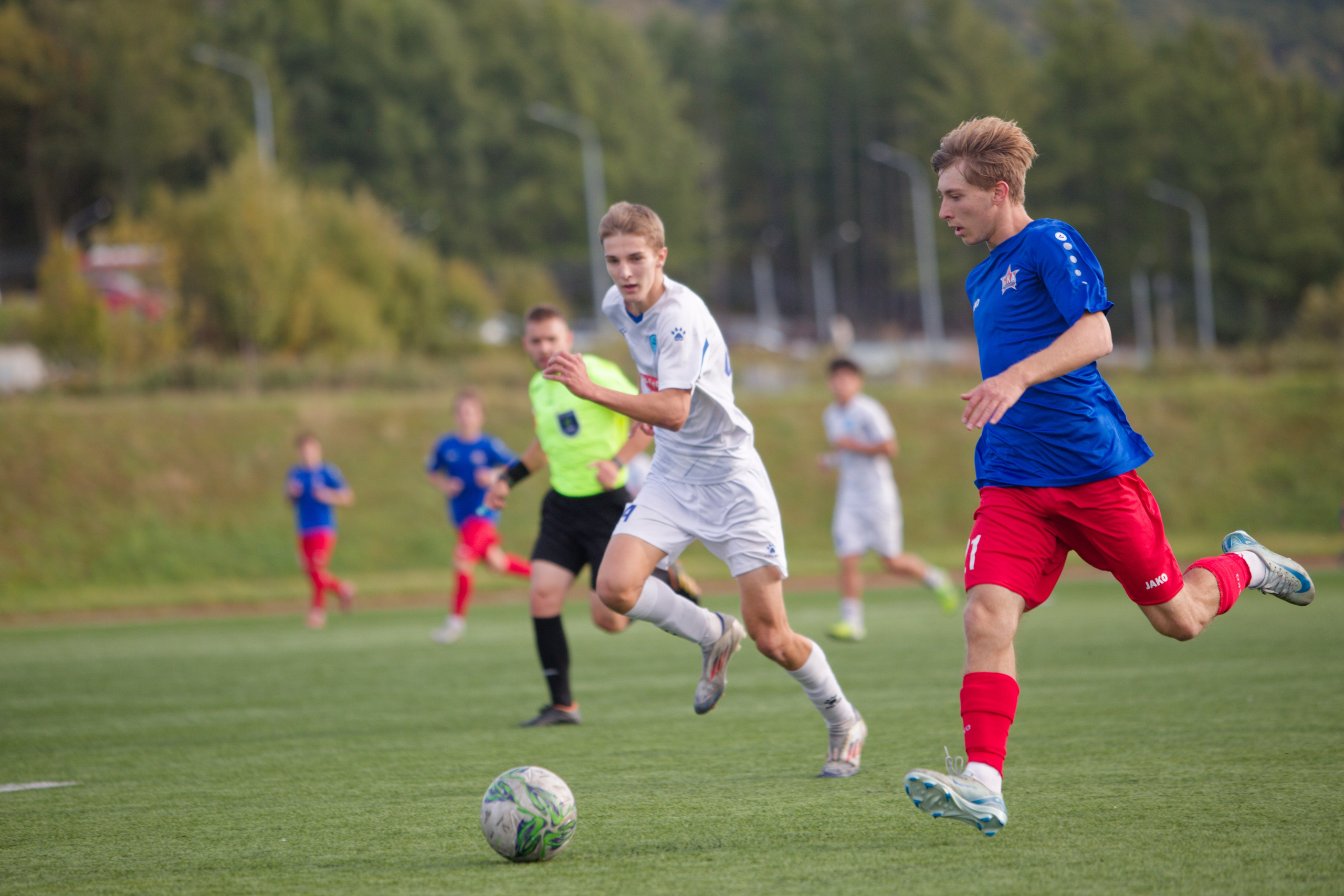 Матч ЮФЛ Сахалин-Хабаровск (U-18). Кутузов Евгений Фотограф в Южно-Сахалинске