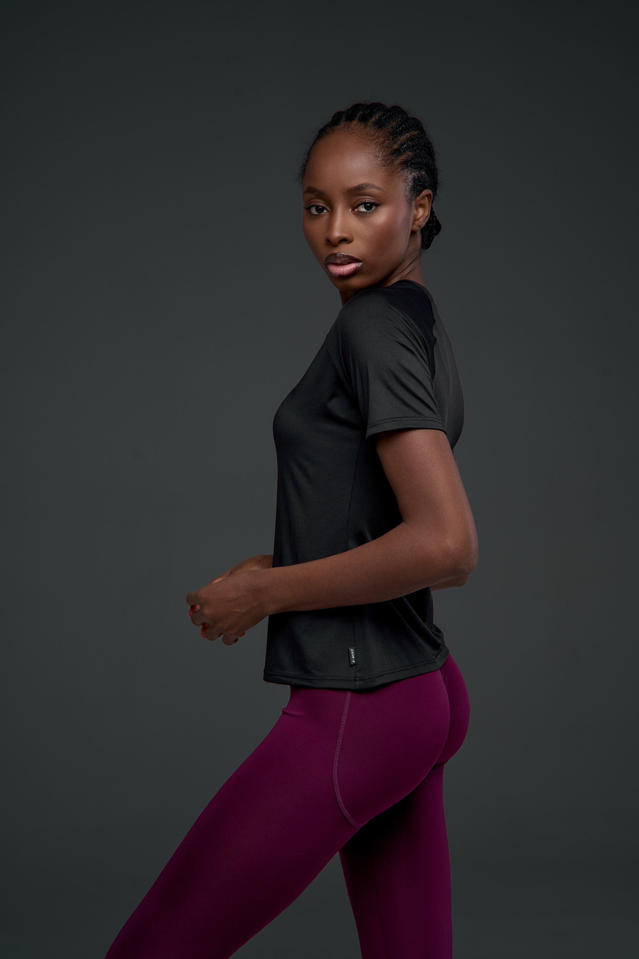 Спортивные футболки. Фотограф для маркетплейсов в Москве