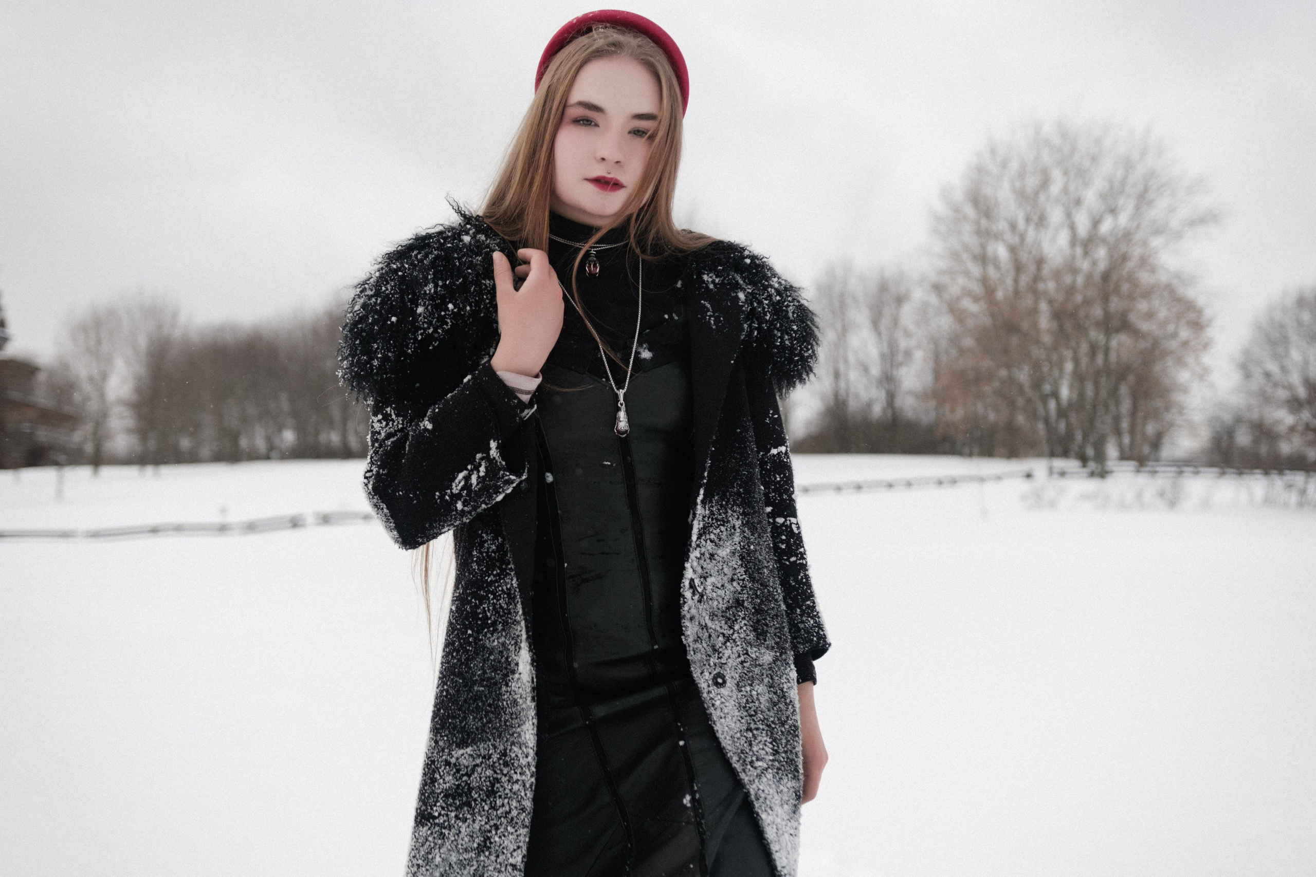 Яна в Коломенском зимой. Фотограф в Москве Максим Скоробогатов