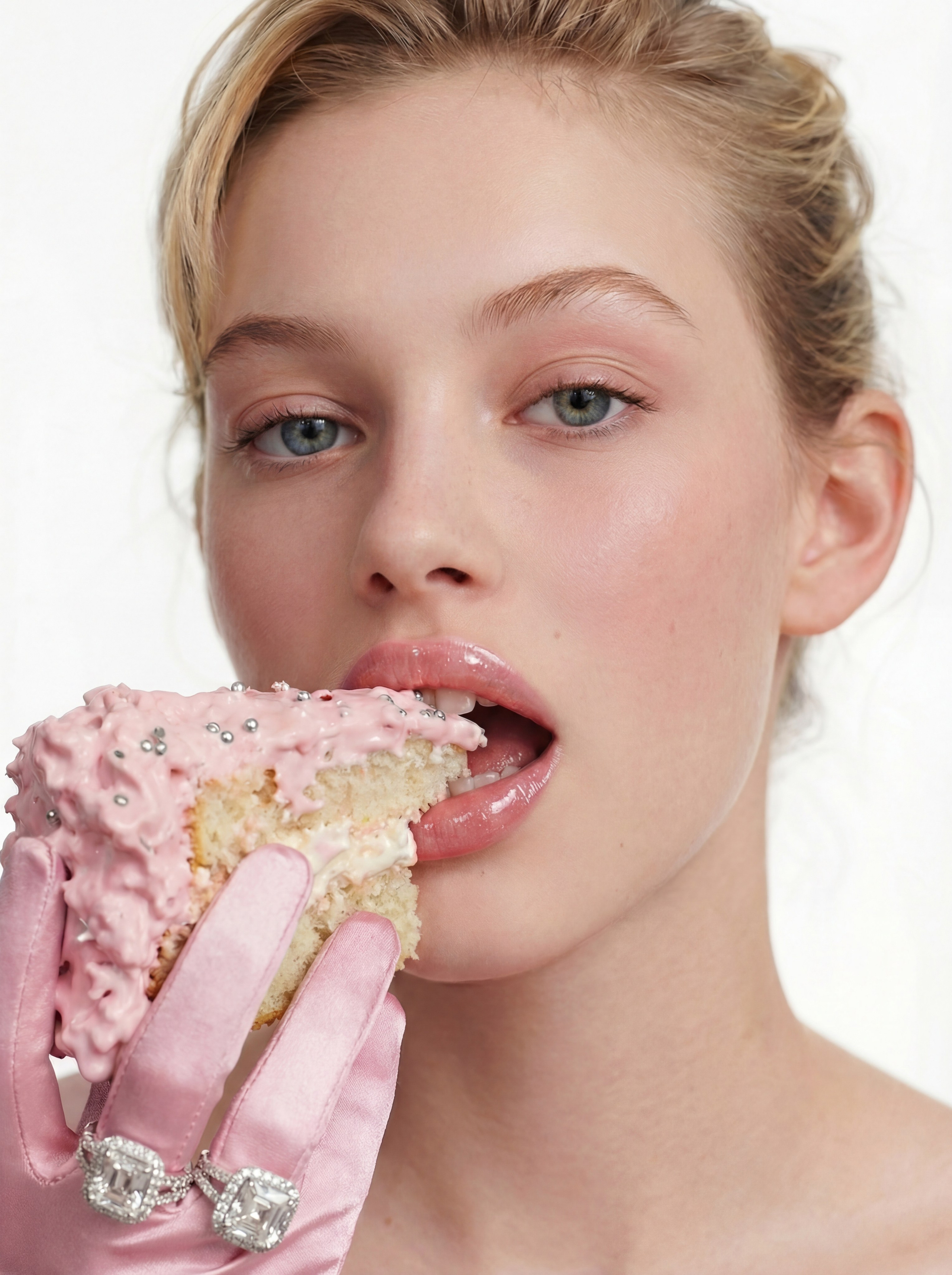 Концепт для бренда косметики Shik. Главная