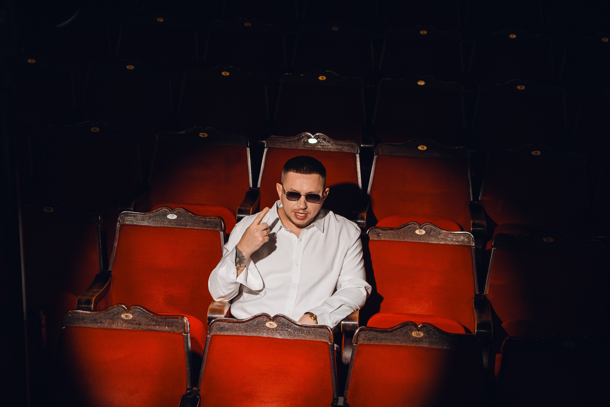 Бэкстеджи. Фотограф Егор Огородов