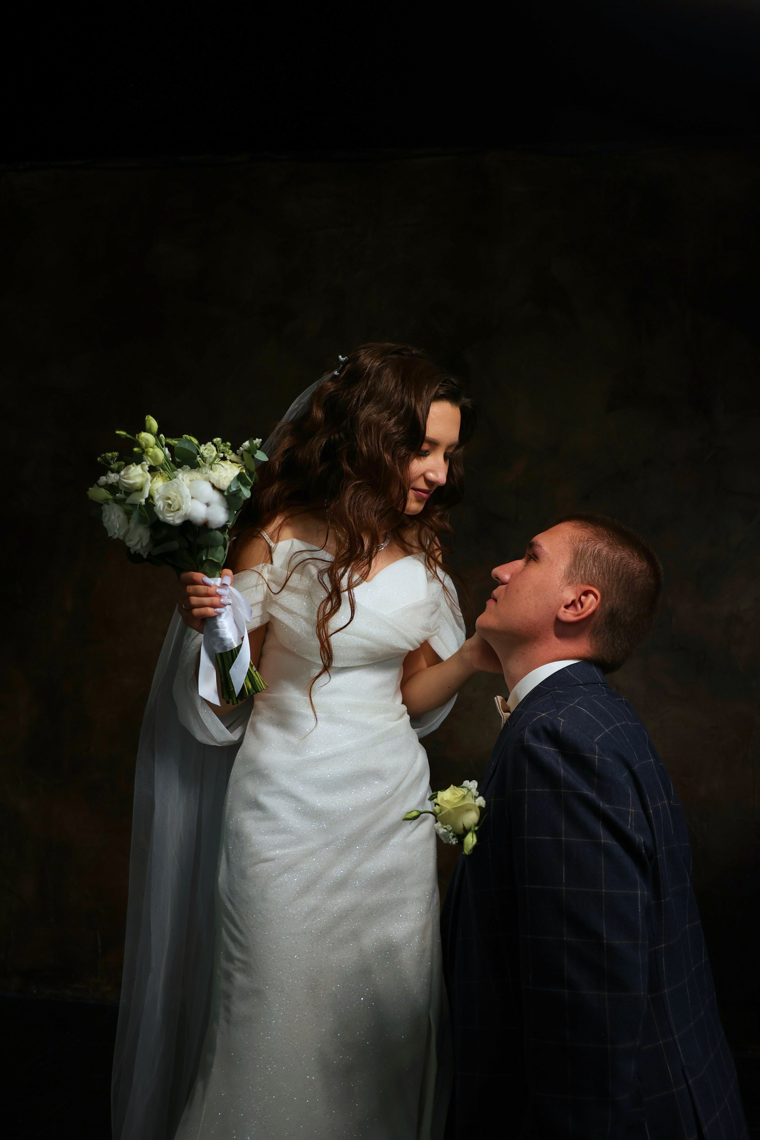 Свадебная фотосессия в студии «ЧеБэ» Самара. Свадебный видеограф и свадебный фотограф в Самаре Олег Слеб