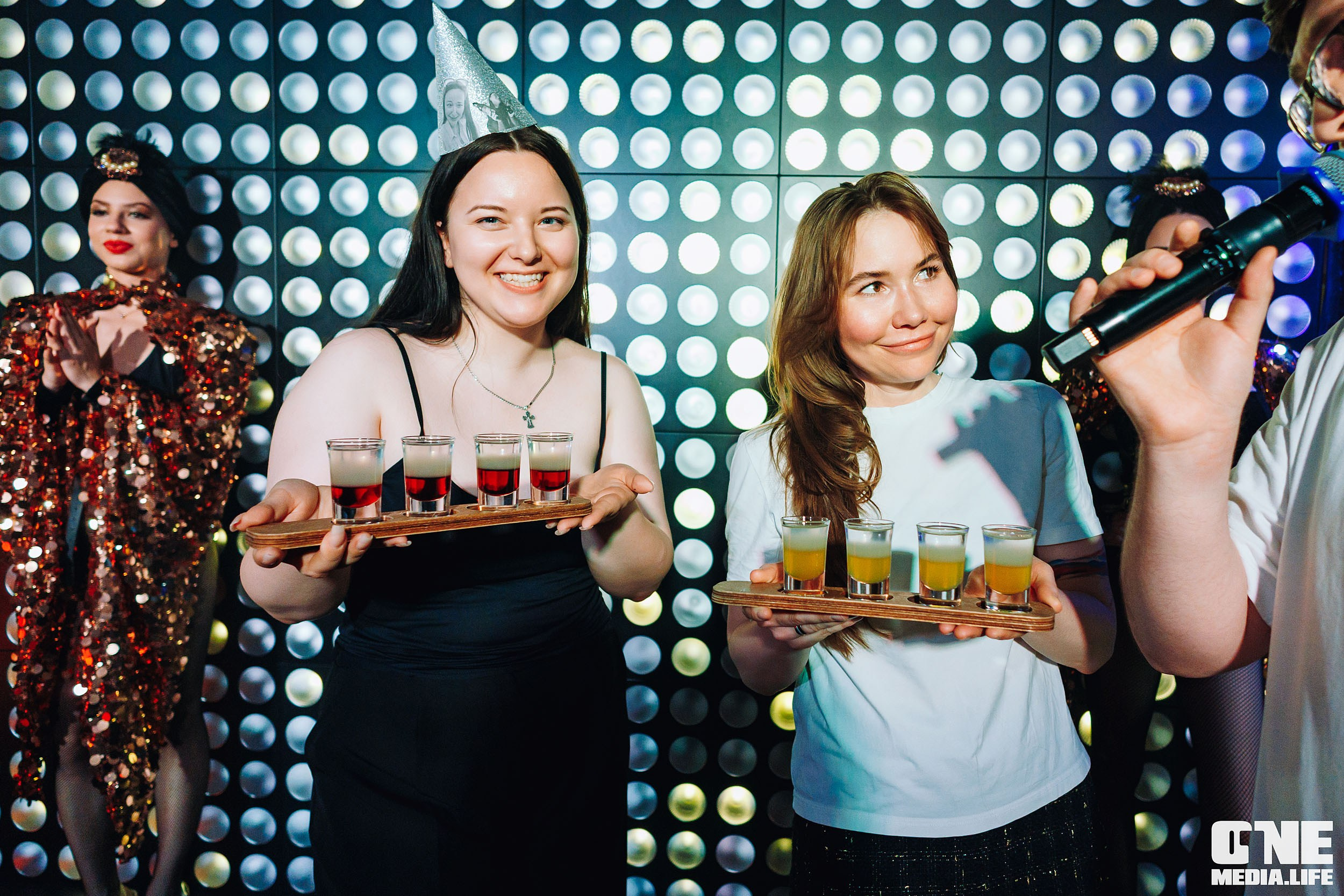 Фоторепортаж из караоке-клуба Эйфория. One Media Life: фоторепортажи, фотоотчеты с мероприятий и заведений