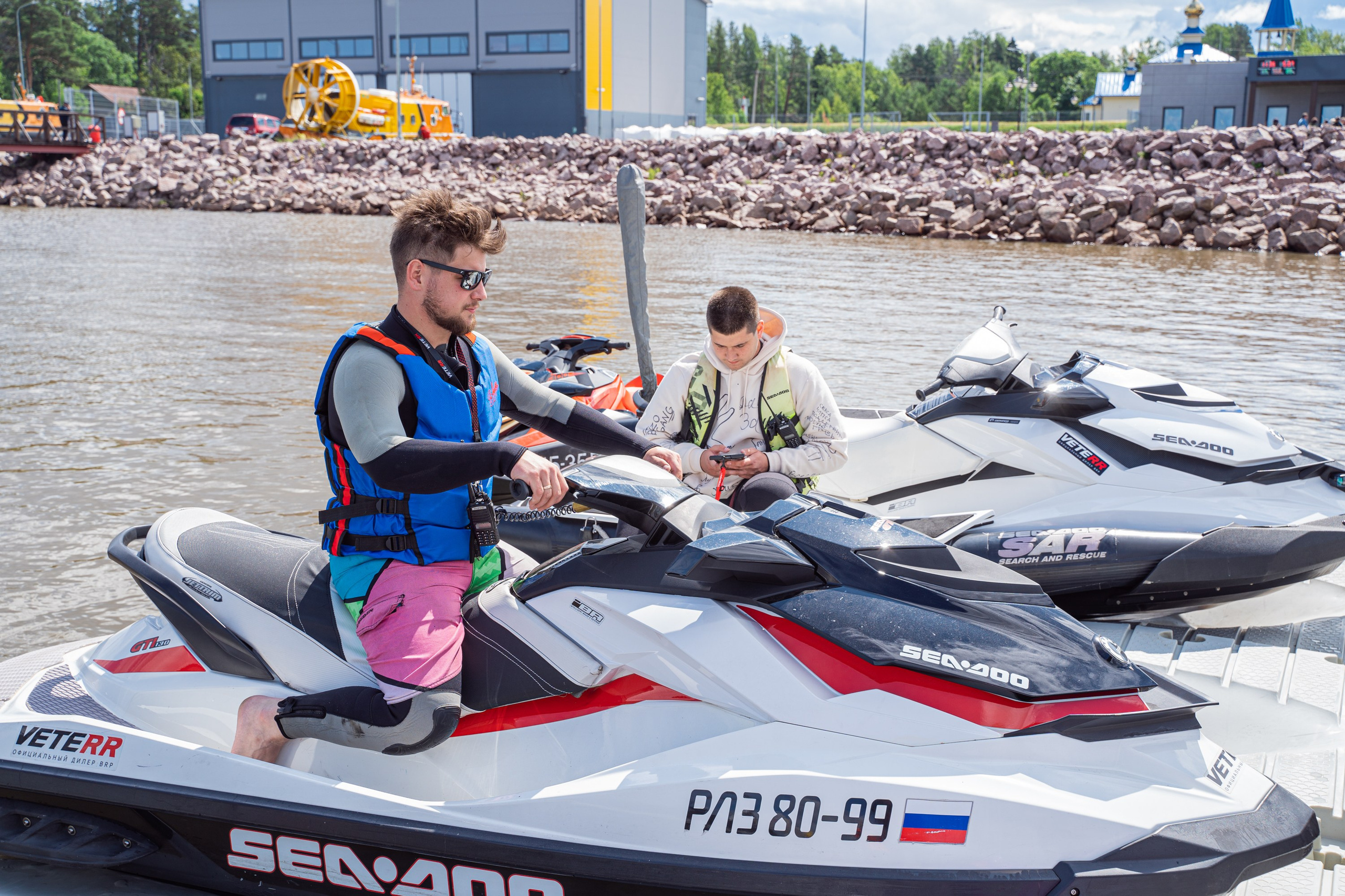 Гидровыезд в Коневский мужской монастырь. Свадебный, семейный, портретный, репортажный фотограф в Санкт-Петербурге