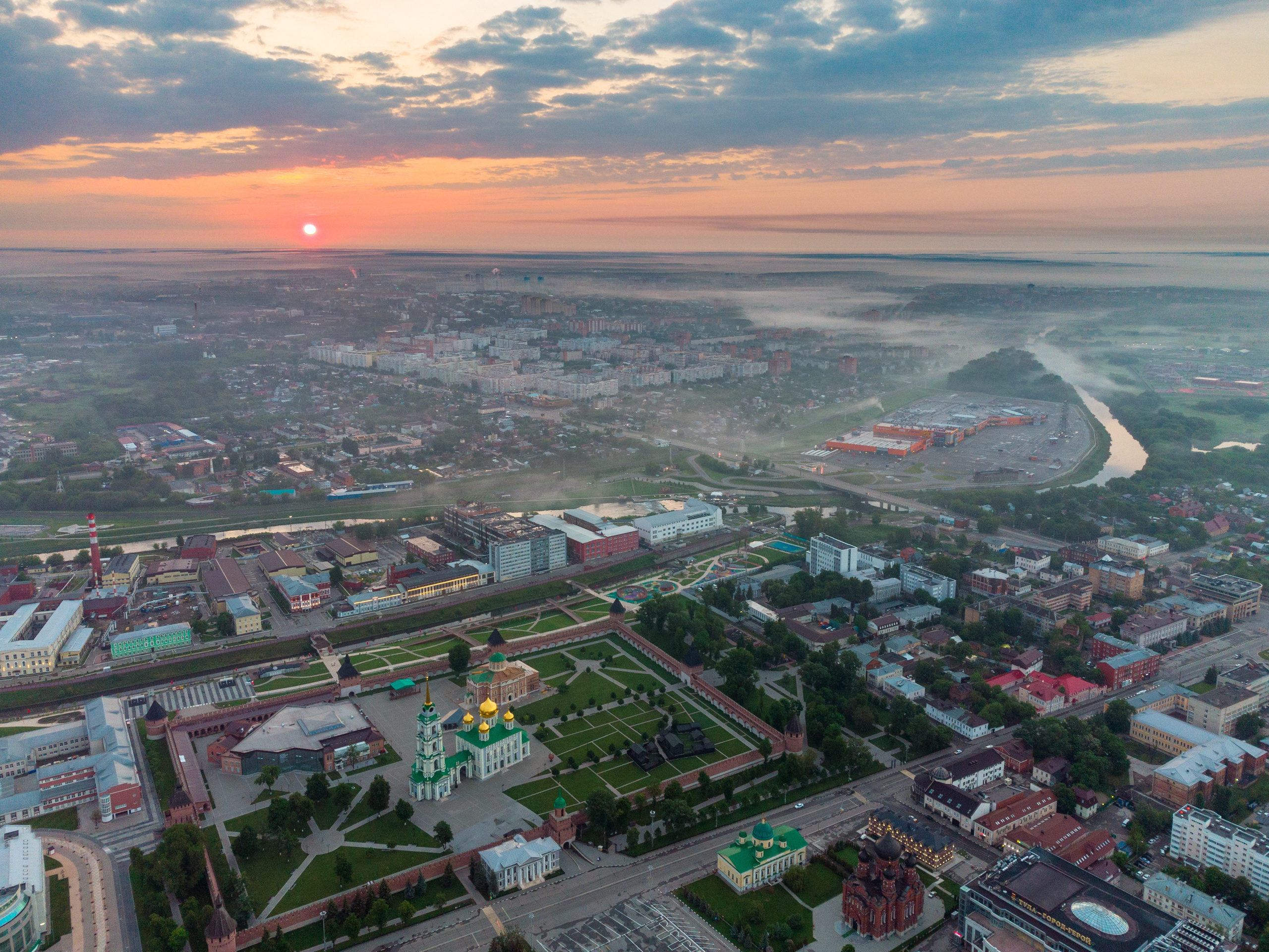 Вид на Тульский кремль и Пролетарский район