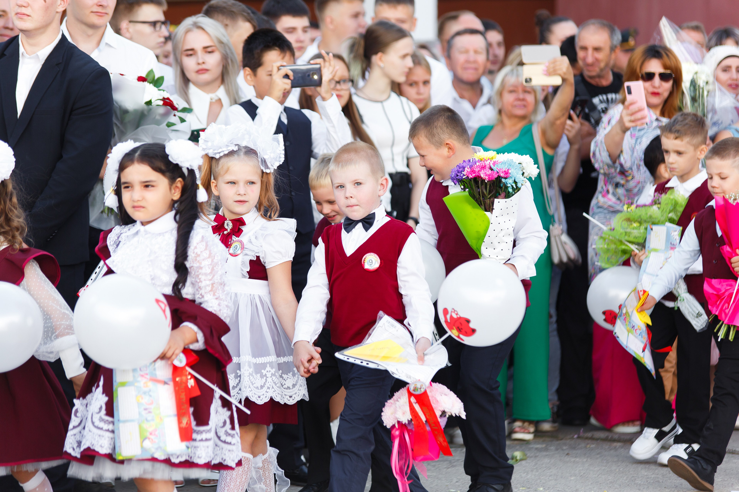 01 СЕНТЯБРЯ 2024 (МБОУ г. Мценска «Средняя школа № 9»). Профессиональный фотограф в Мценске и Орловской области