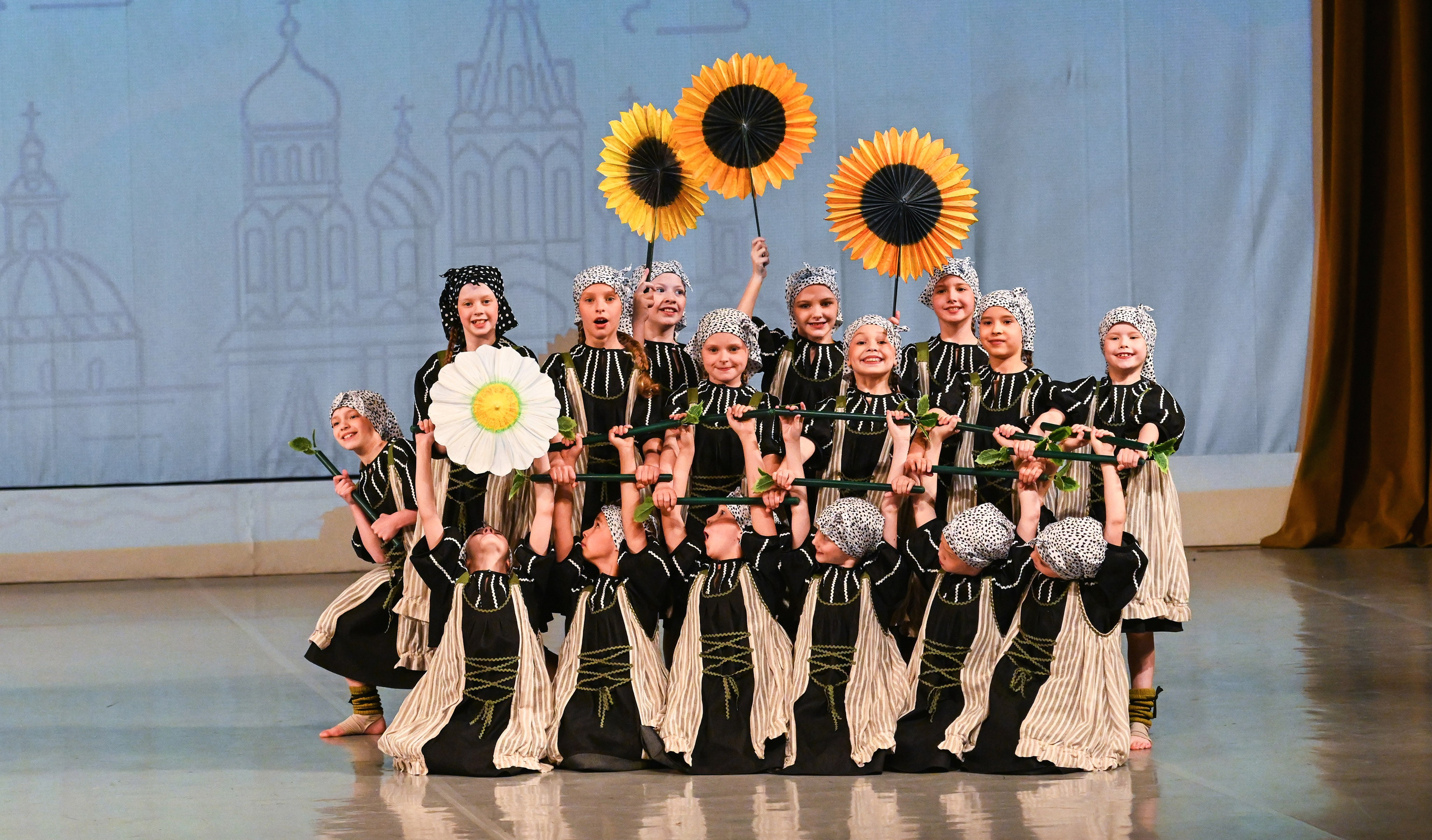 02.06.2025 «АртКомпас» Всероссийский фестиваль талантов «Невские встречи» г. Санкт-Петербург. Медиастудия Фото Концепт