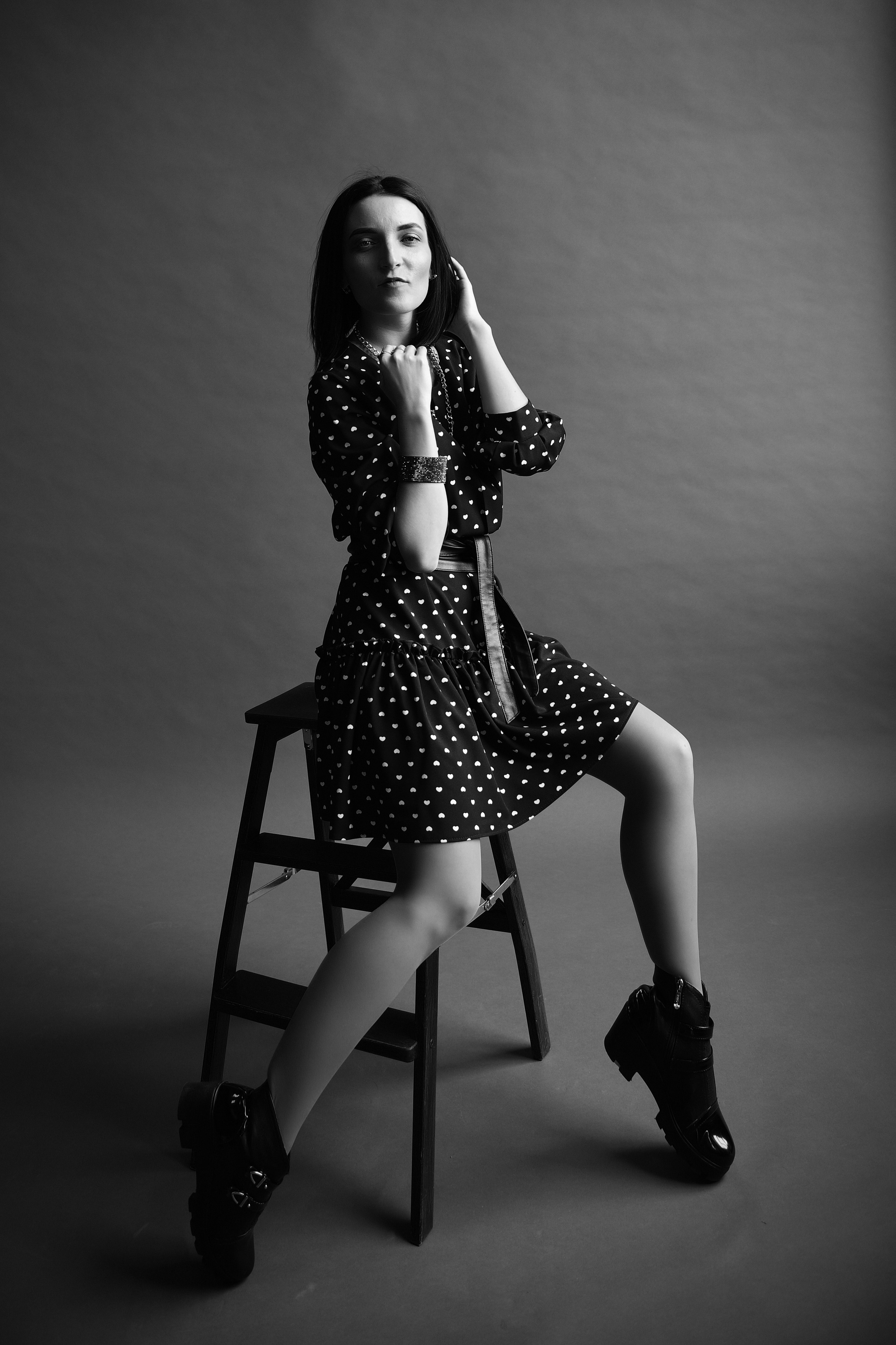 Индивидуальная студийная. Свадебный, семейный, детский, контент фотограф в Омске Максим Ильин