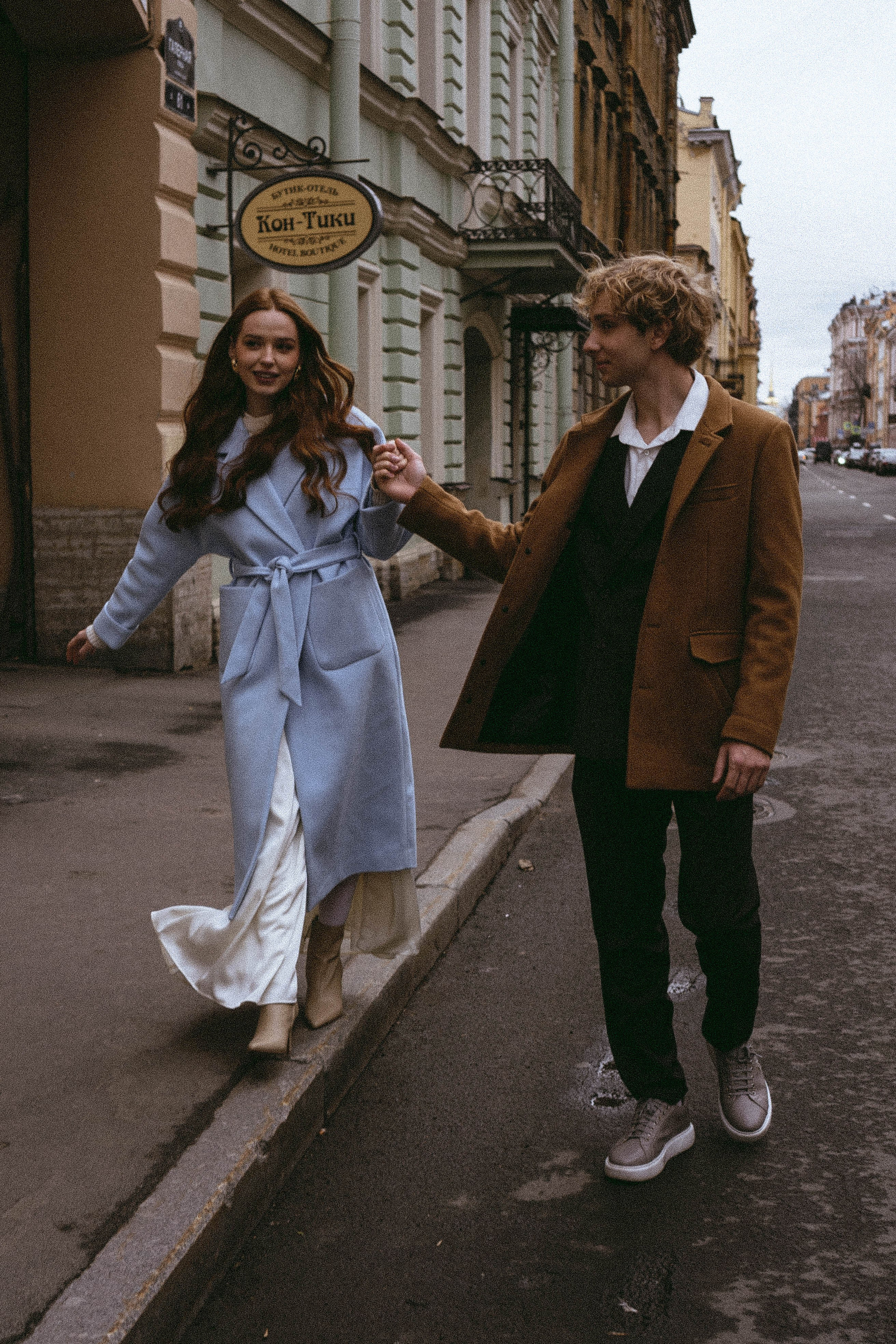 СВАДЕБНАЯ СЬЕМКА В ОТЕЛЕ. СБОРЫ ЖЕНИХА И НЕВЕСТЫ И ТАКЖЕ ТОР И ПОДГОТОВКА К ПРОГУЛКЕ И ПРОГУЛКА ПО ПЕТРОГРАДКЕ. Профессиональный фотограф, Санкт-Петербург — Виктория Богомолова