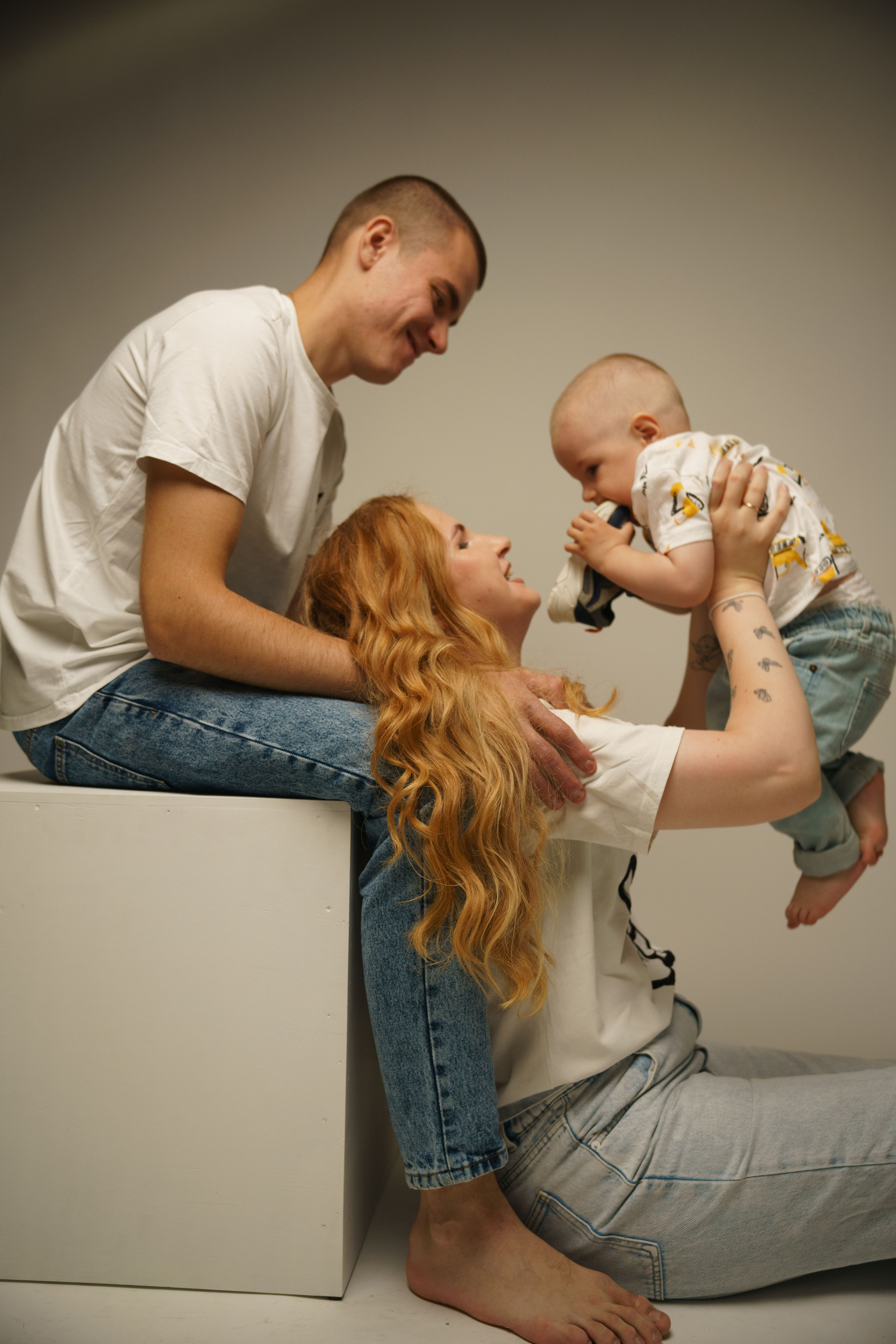 Сергей. Семейная фотосессия в студии. Семейный фотограф в Омске Александра Яровикова