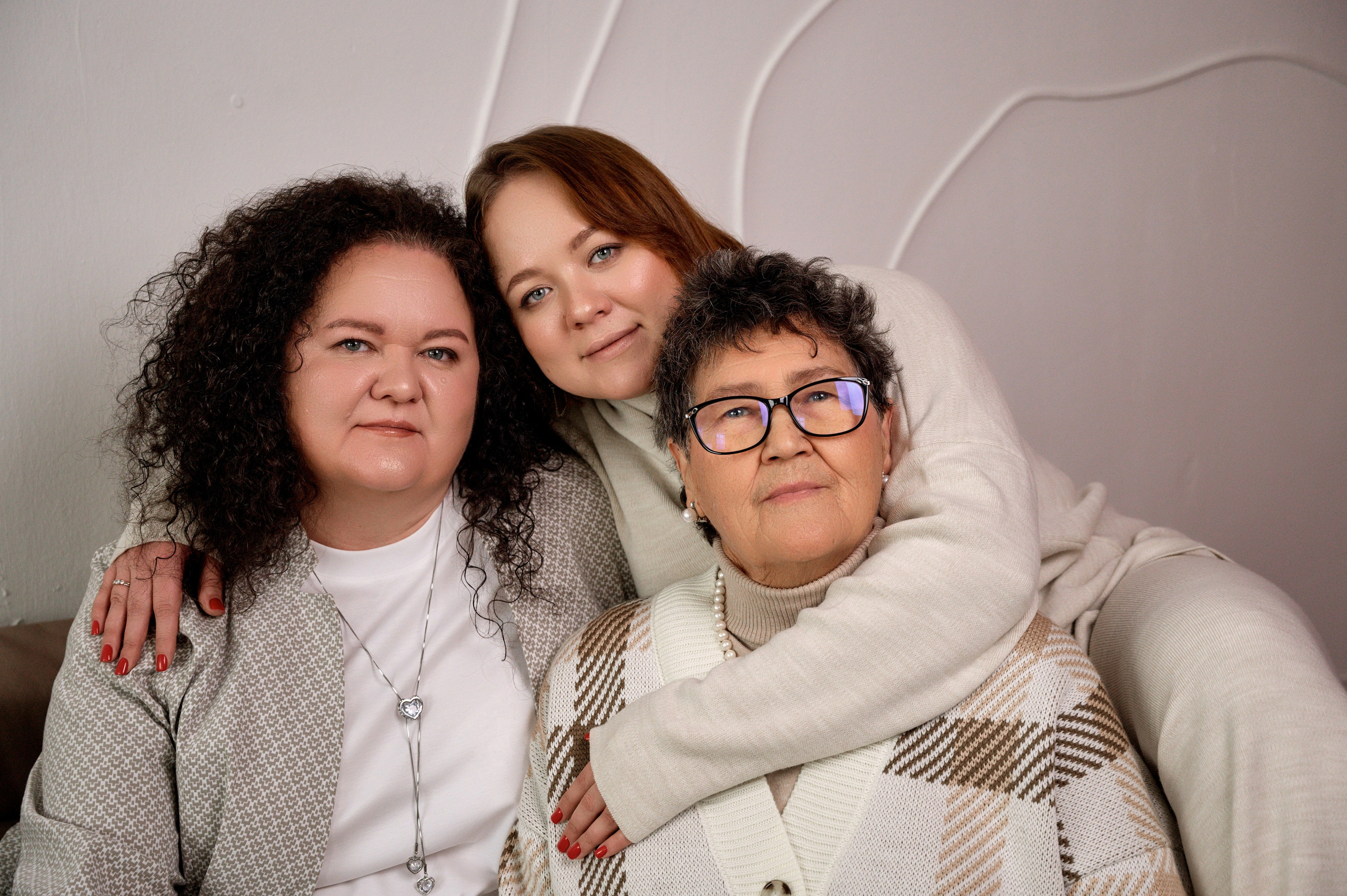 Семейная фотосессия для Лилии — тёплая съёмка в студии | Иван Третьяков, фотограф Новокузнецк