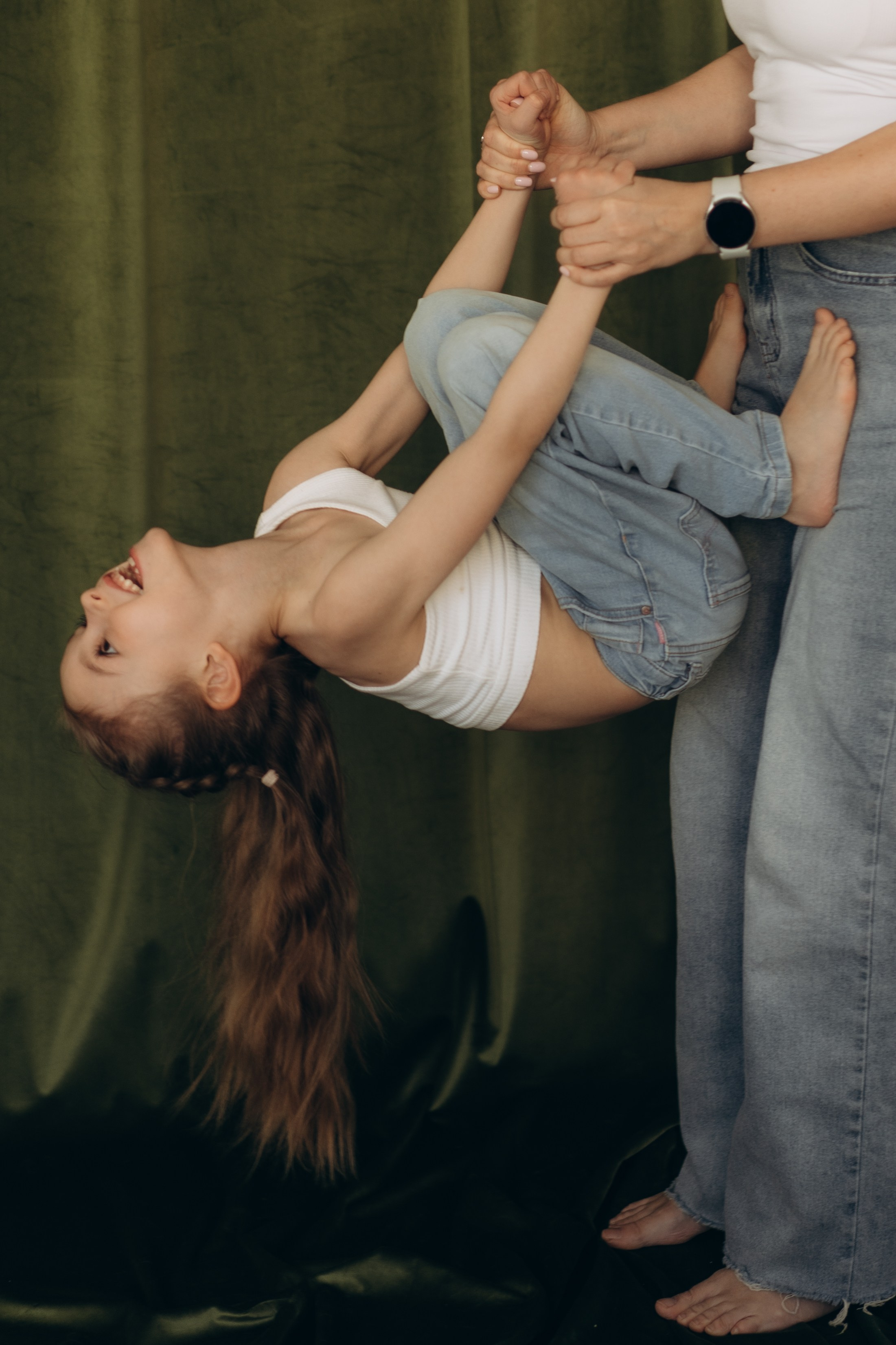 СТУДИЙНАЯ МАМА И ДОЧКА