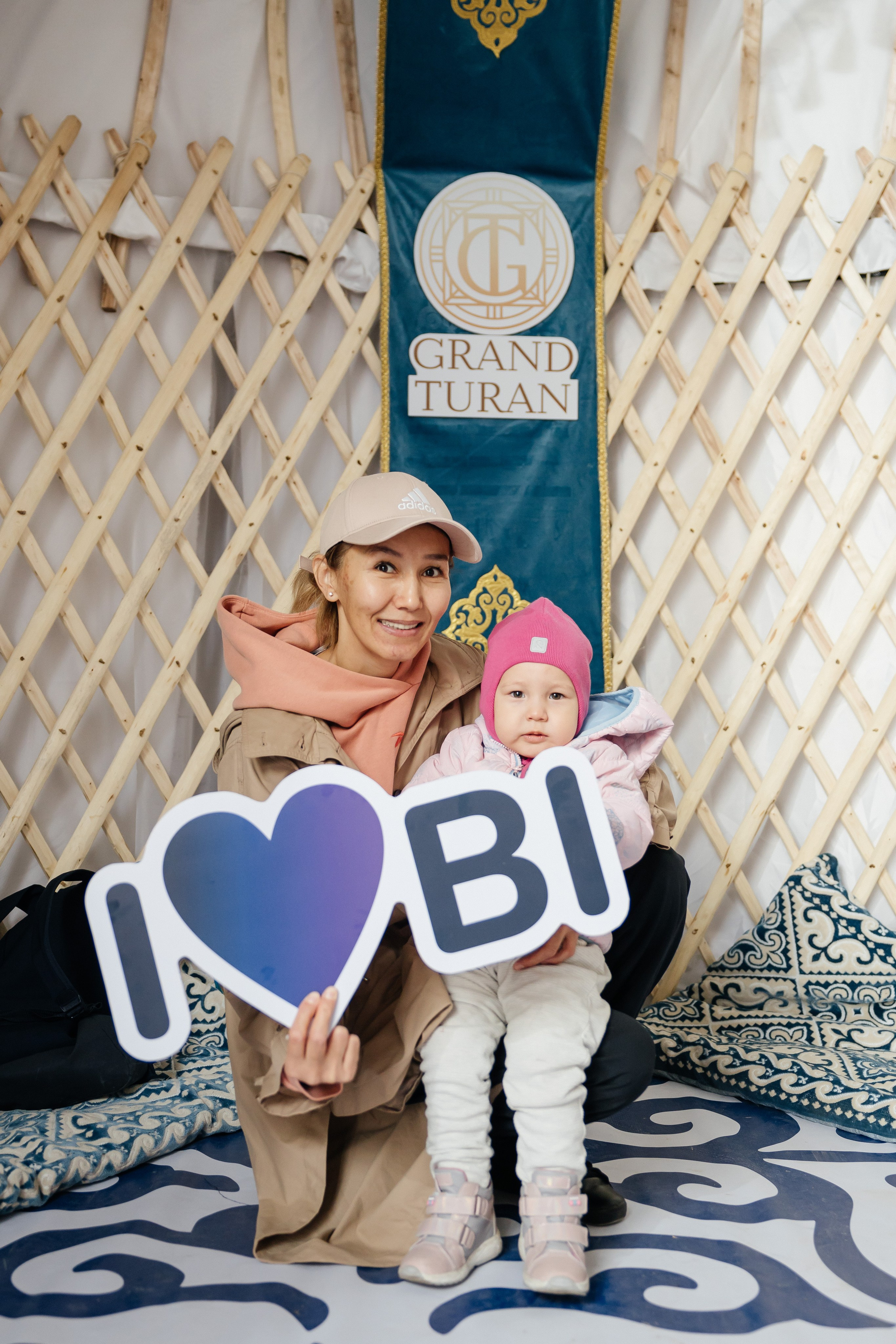 Проект 1. Вручение ключей BI Group. Дата: октябрь 2023. Профессиональный фотограф в городе Астана/Алматы Даурен Сембаев