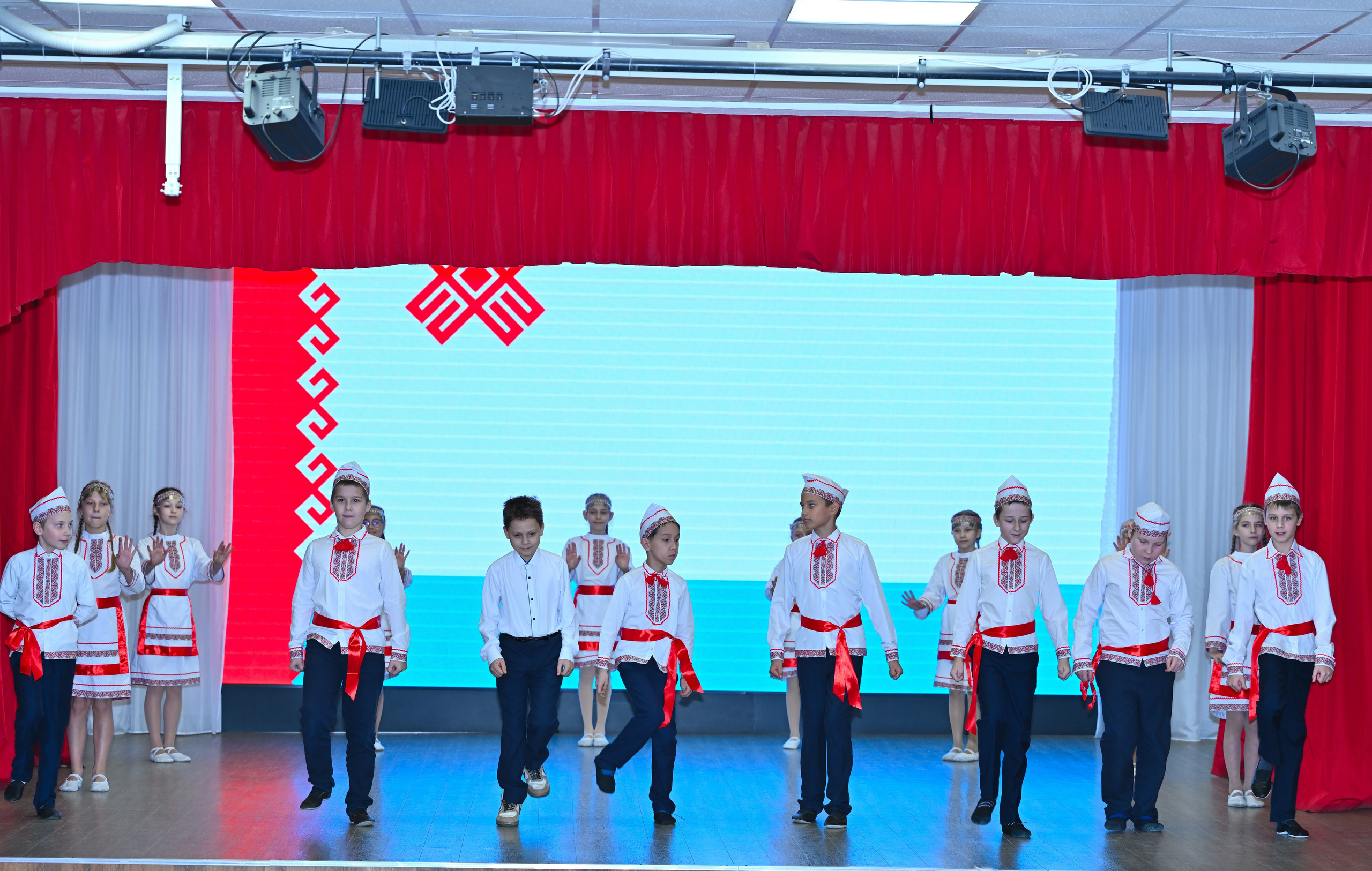 2025-11-21 День семьи 127. Снежинск фото Андрианов