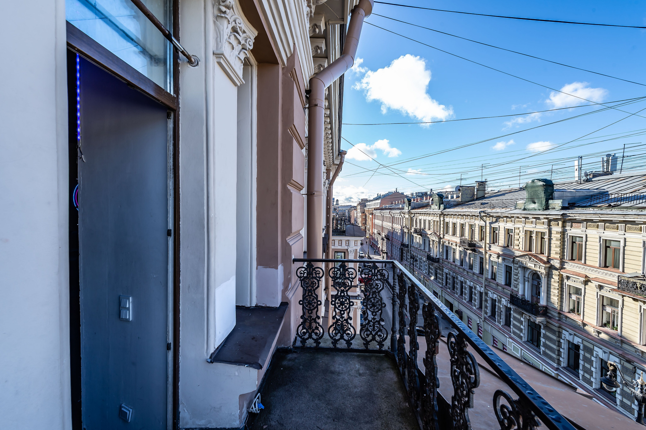 Диско. Аренда лофта в СПб для мероприятий