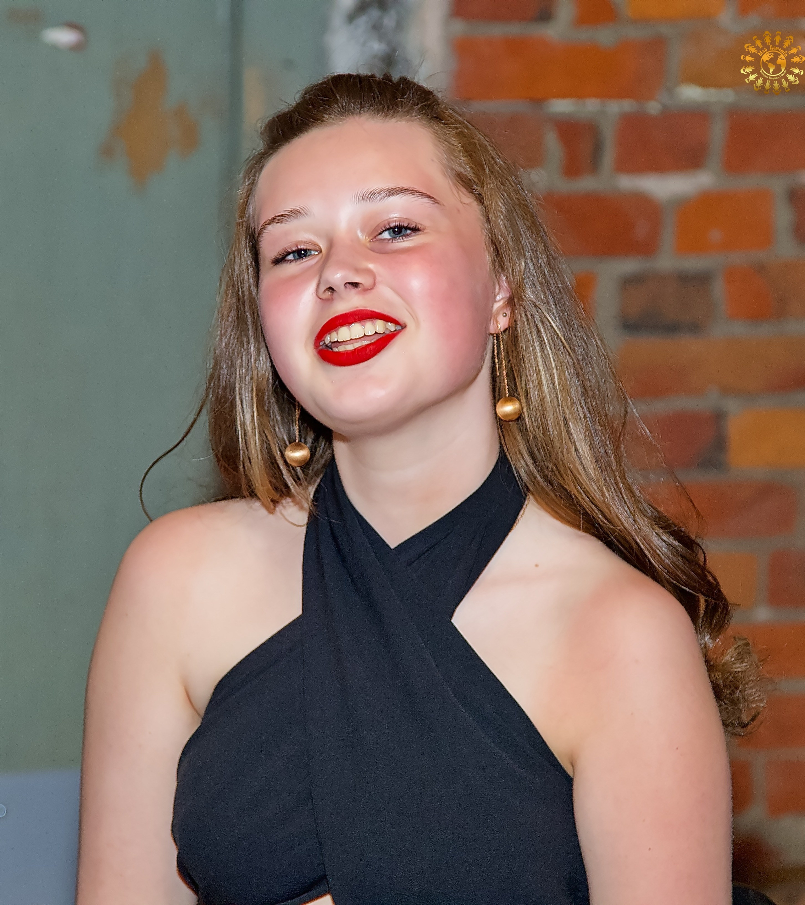 Выпускной 2023 (9-й класс, школа № 46). Loft Urban. Москва. Репортажная съемка в Москве и области. Анималистика