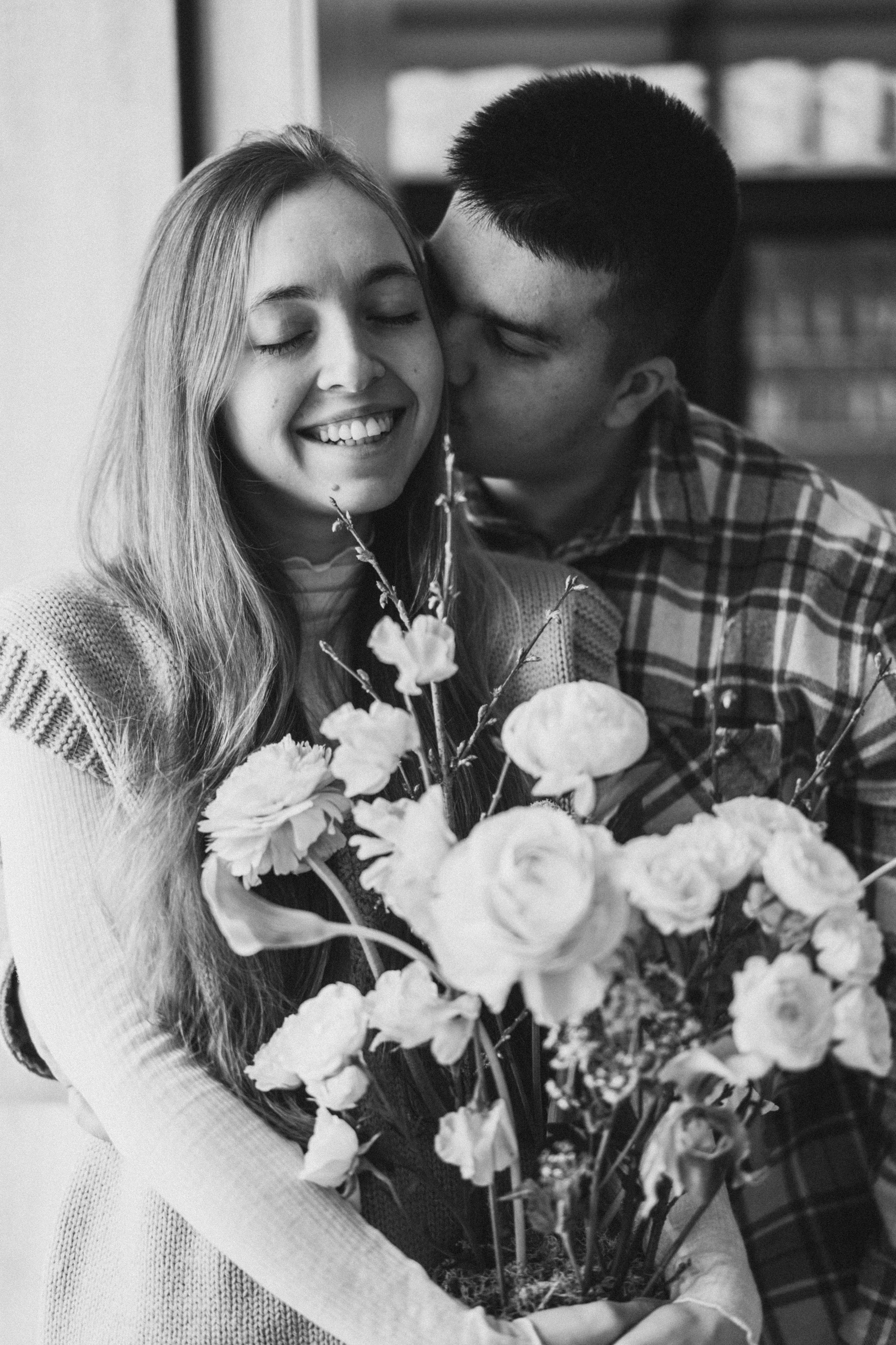 OCHEN' — цветочная встреча 14 февраля. Семейный и детский фотограф и видеограф в Москве, Серпухове и Тарусе Валерия Сорокина