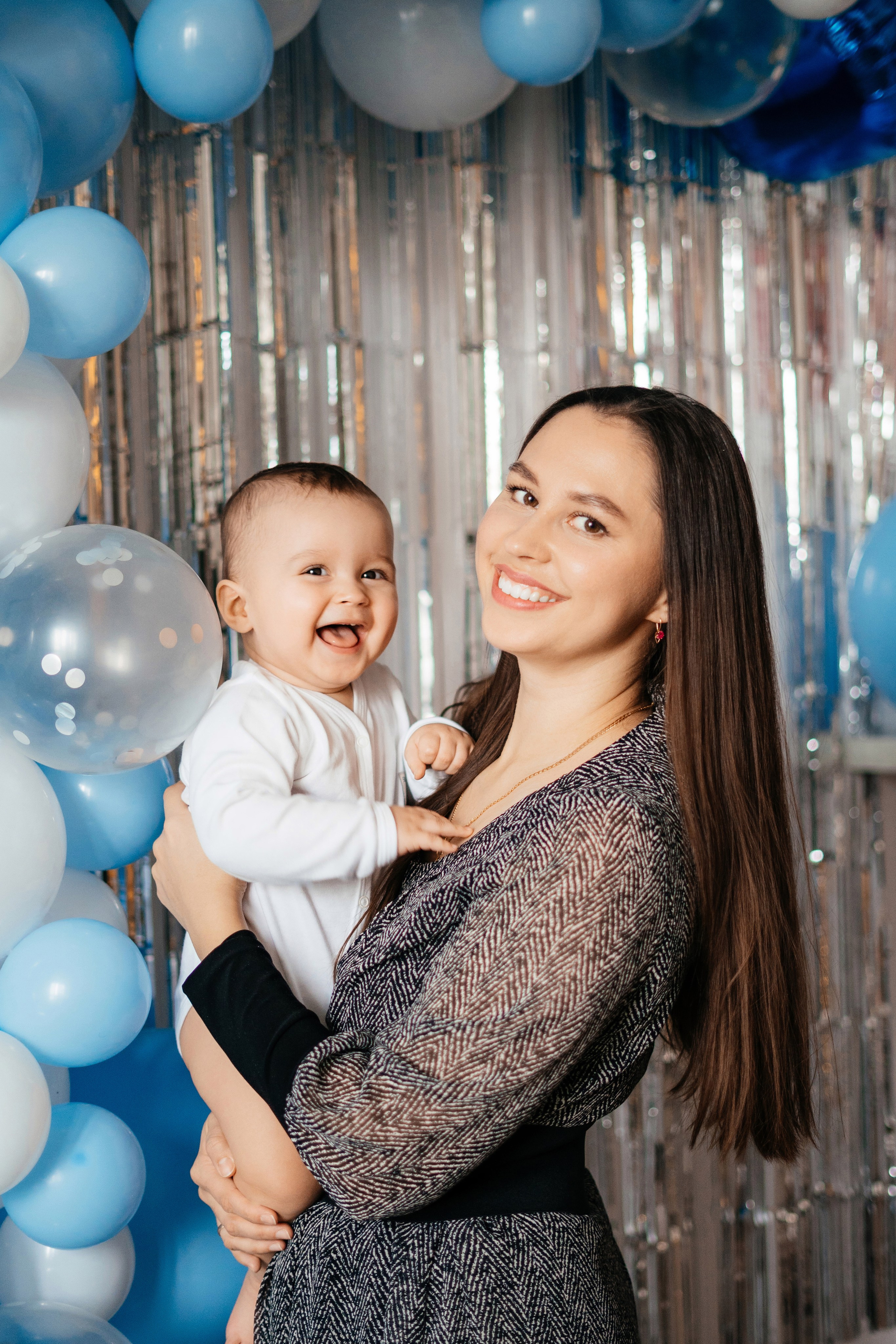 Домашнее годовасие Юры. Главная